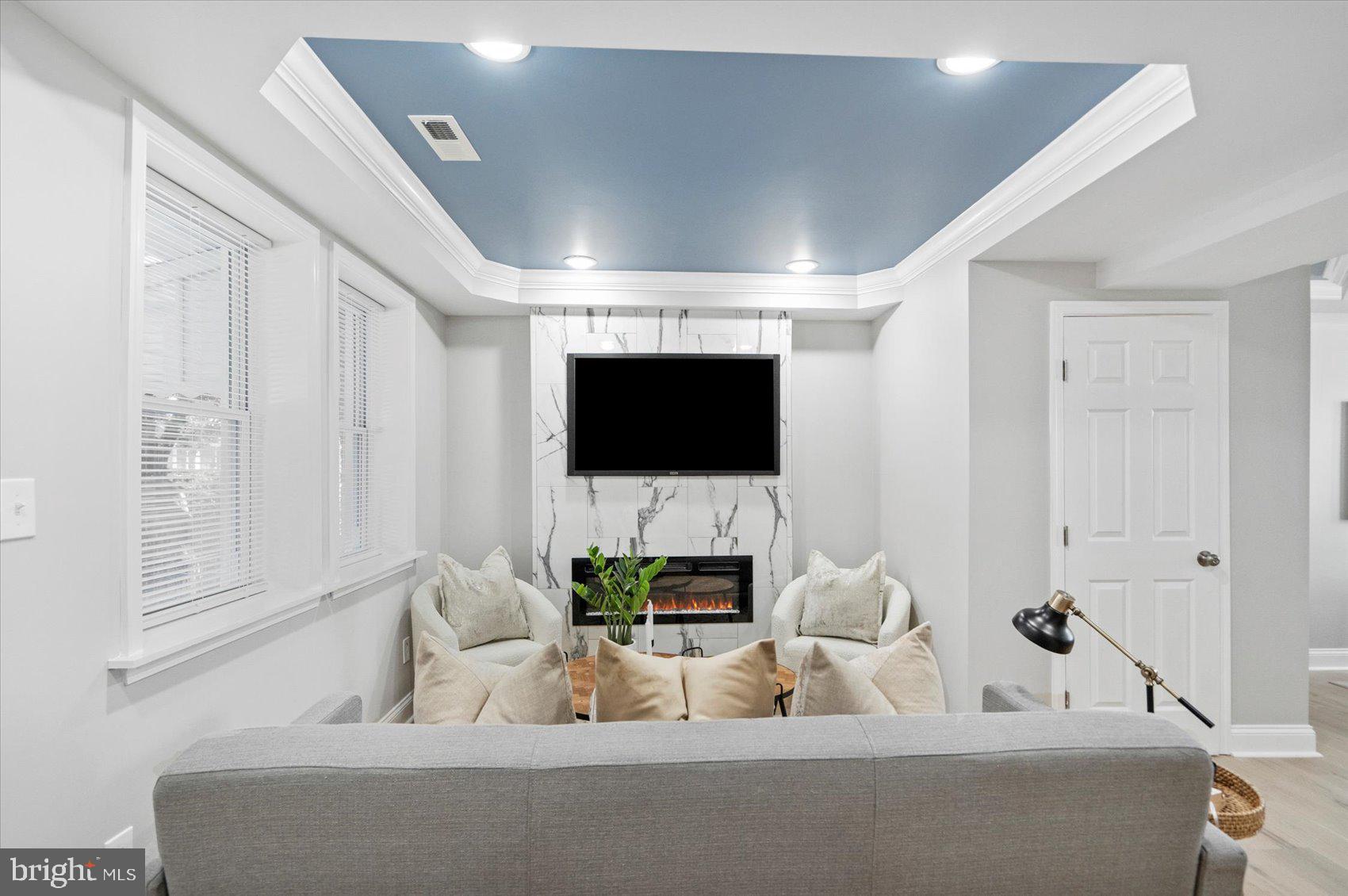 WOODMERE - Residential