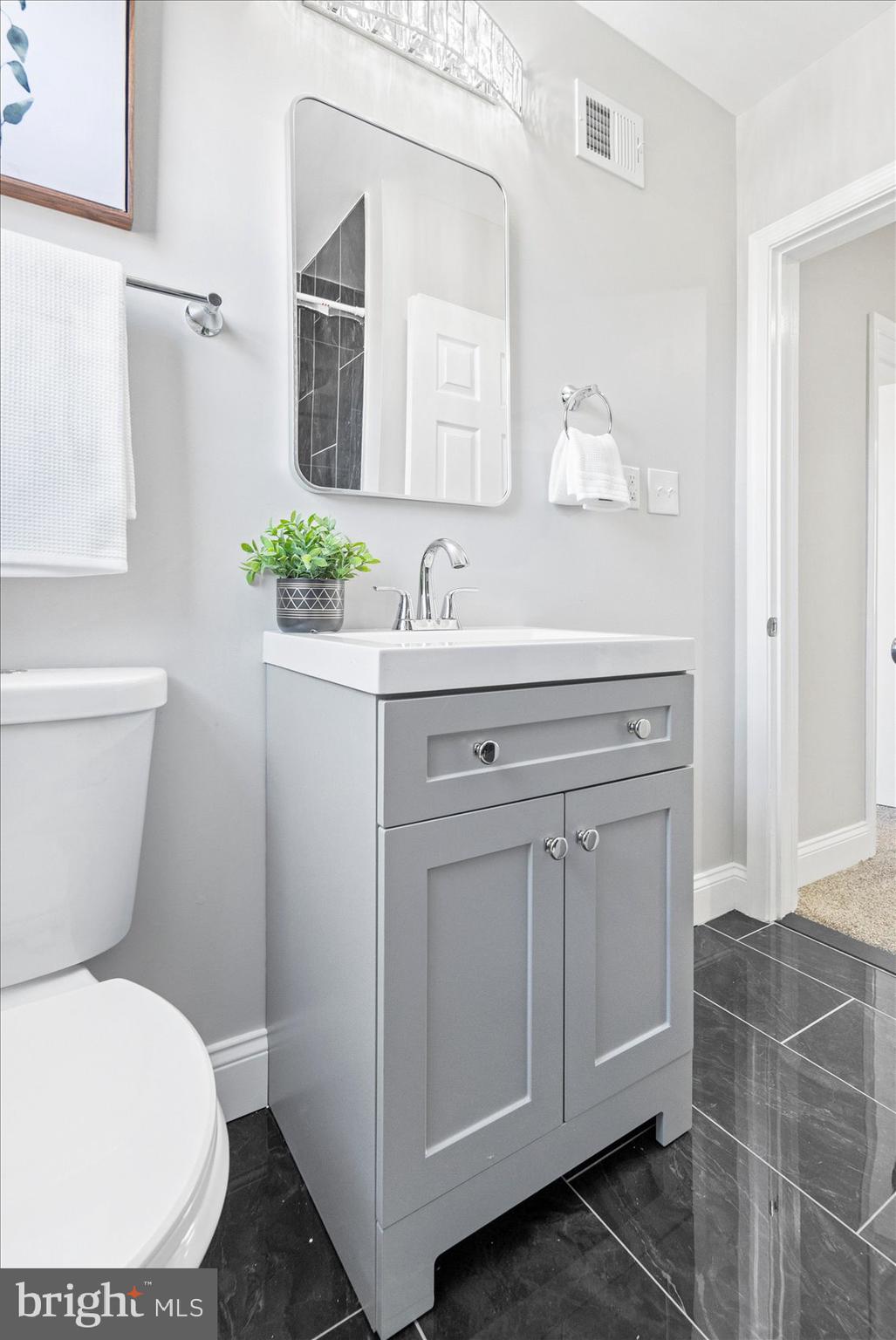 WOODMERE - Residential