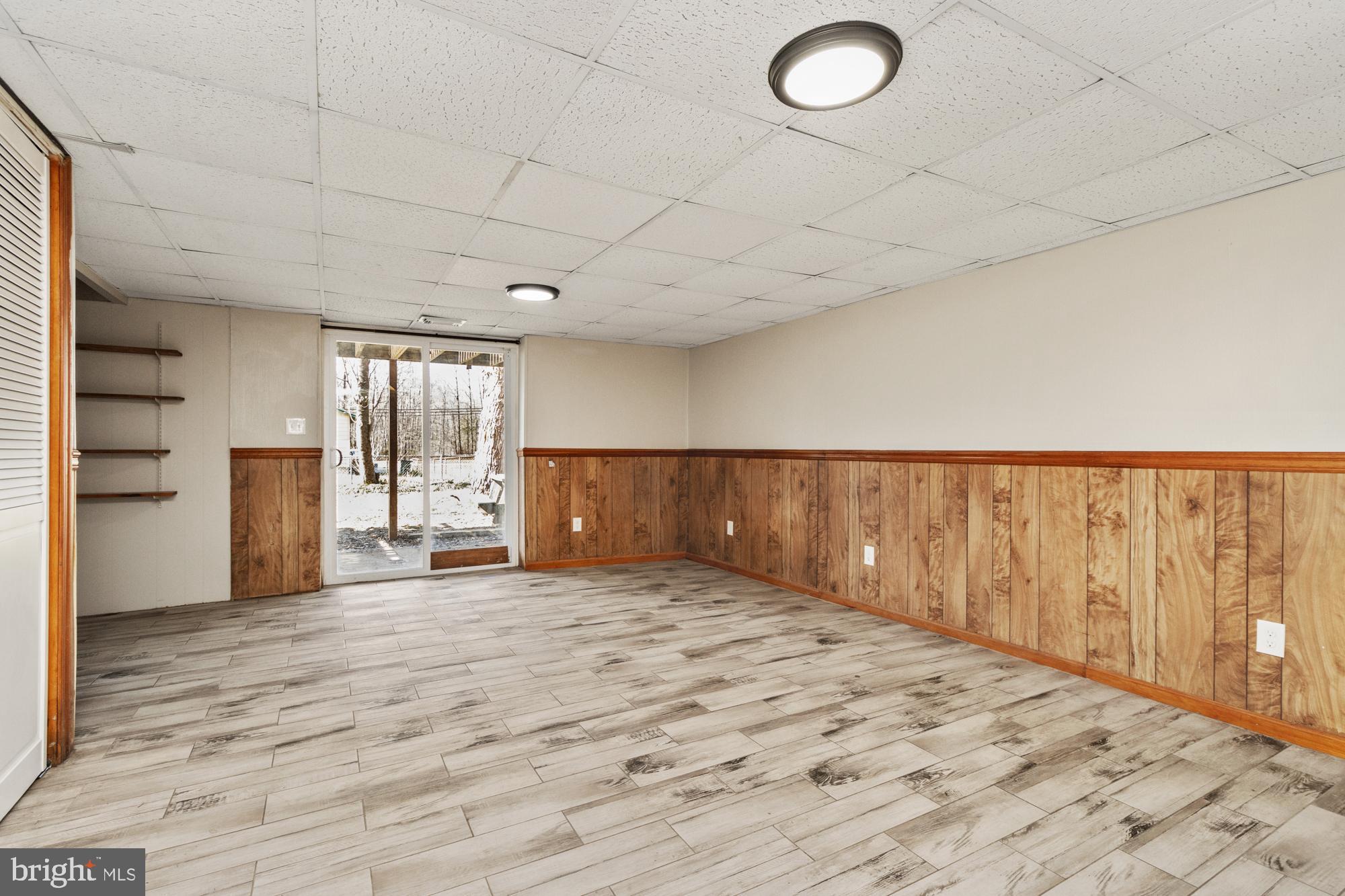 VILLAGE OF PAWNEE - Residential Lease