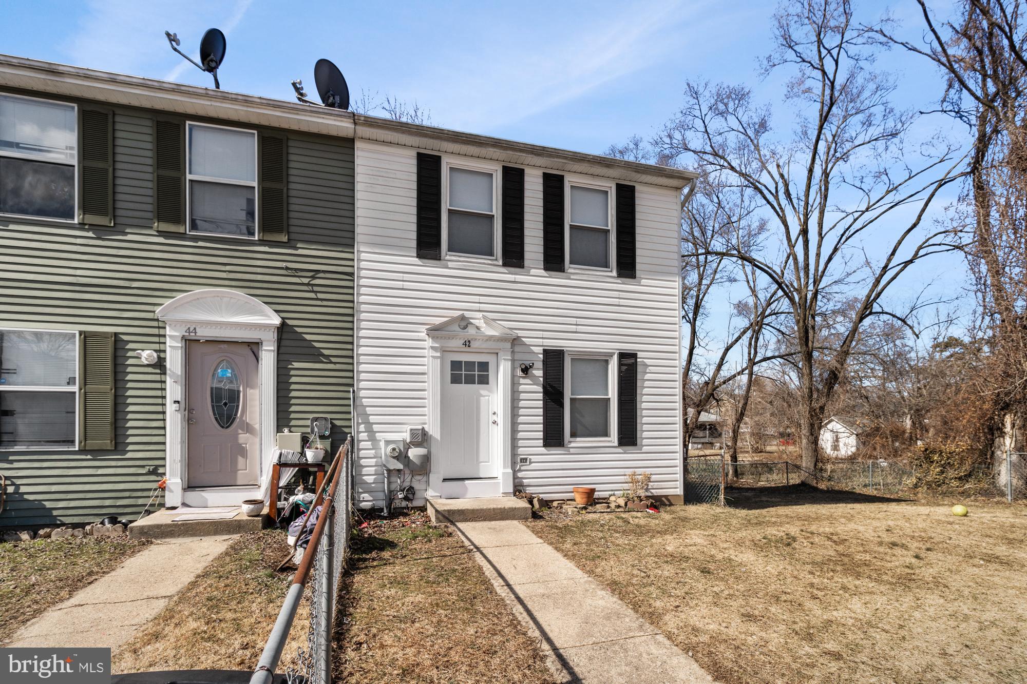 VILLAGE OF PAWNEE - Residential Lease