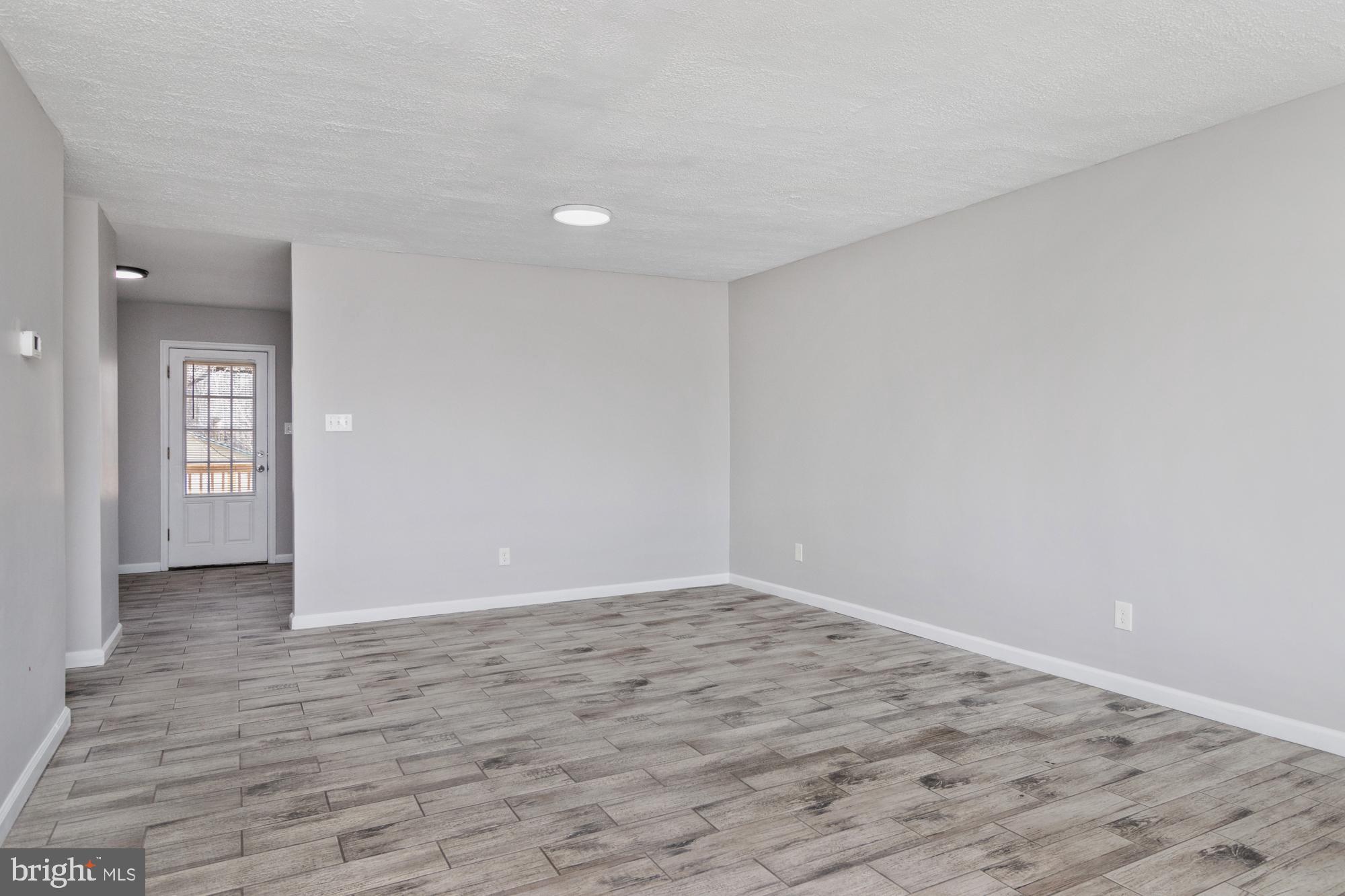 VILLAGE OF PAWNEE - Residential Lease