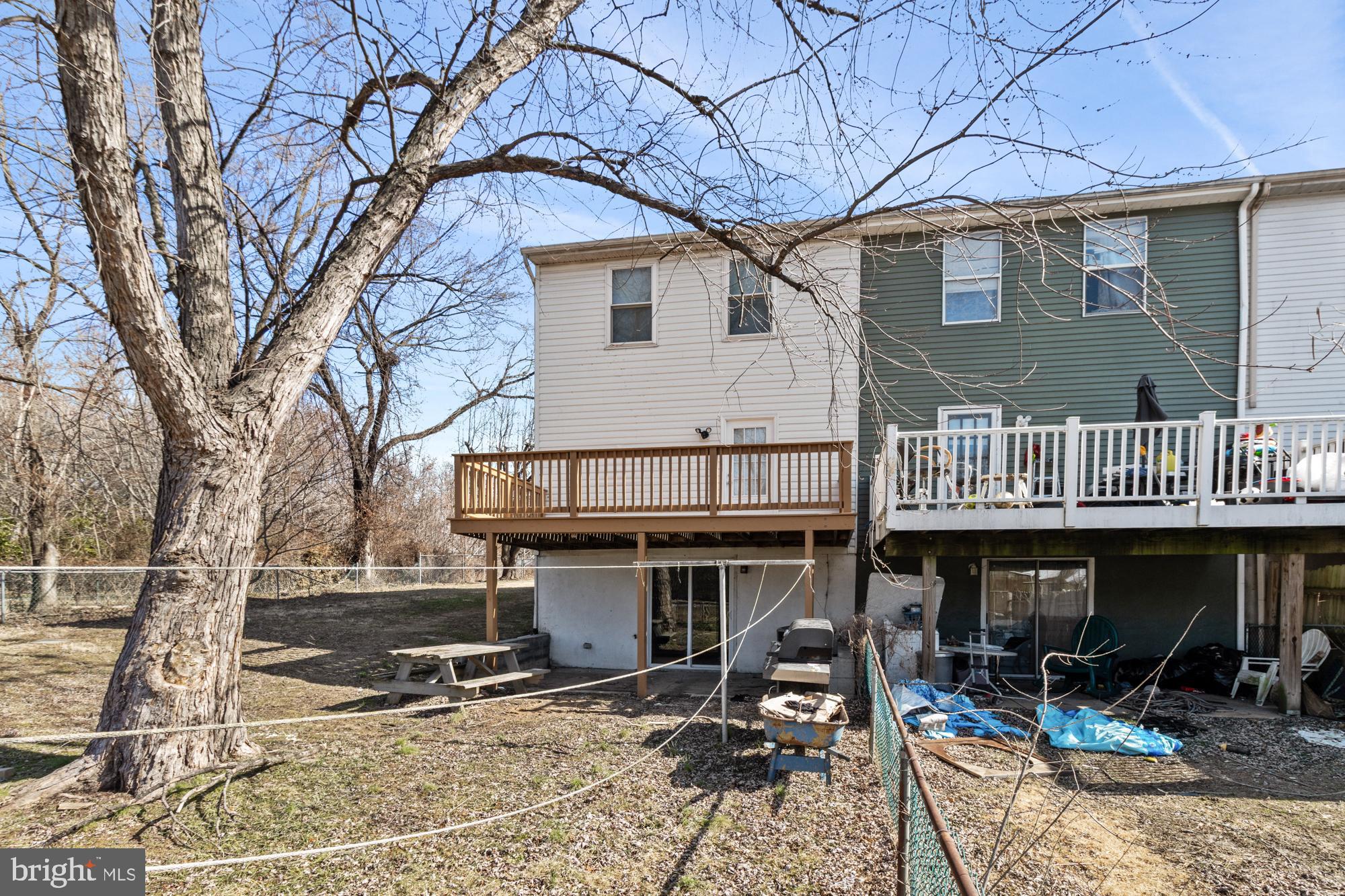 VILLAGE OF PAWNEE - Residential Lease