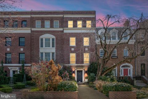 2210 WYOMING AVENUE NW WASHINGTON DC 20008