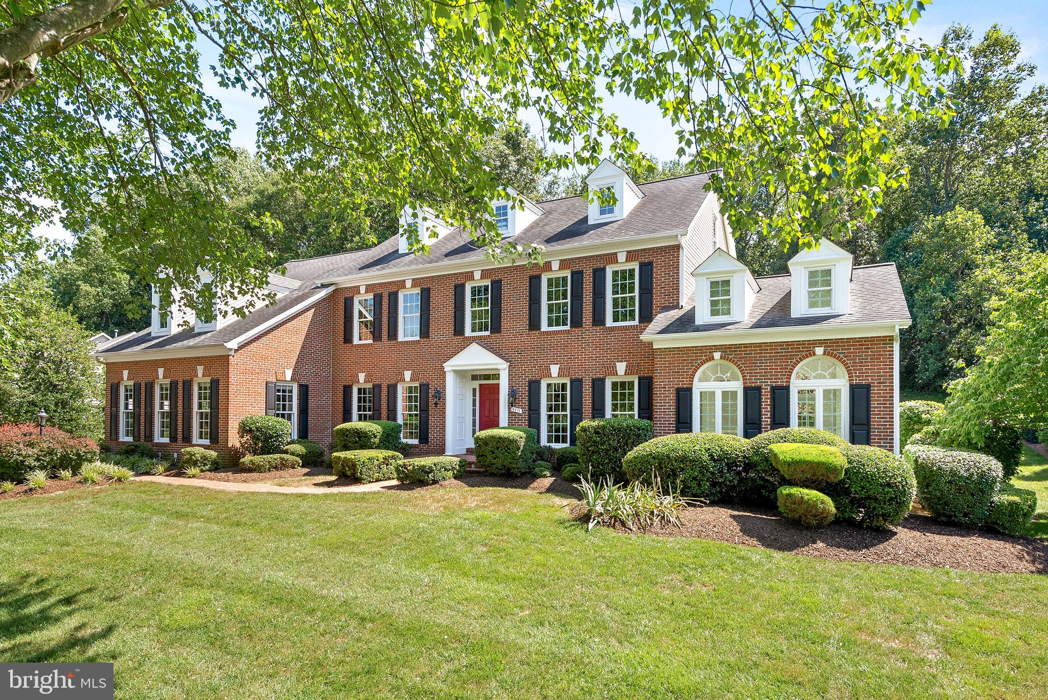 9711 BROOKSTONE LANE