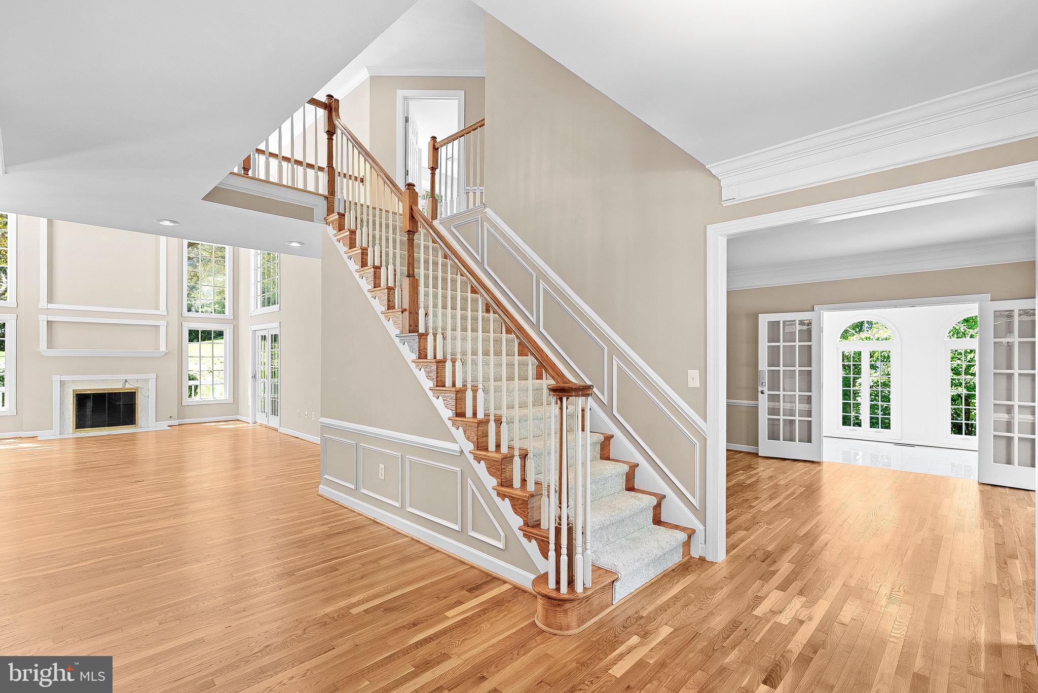 9711 BROOKSTONE LANE