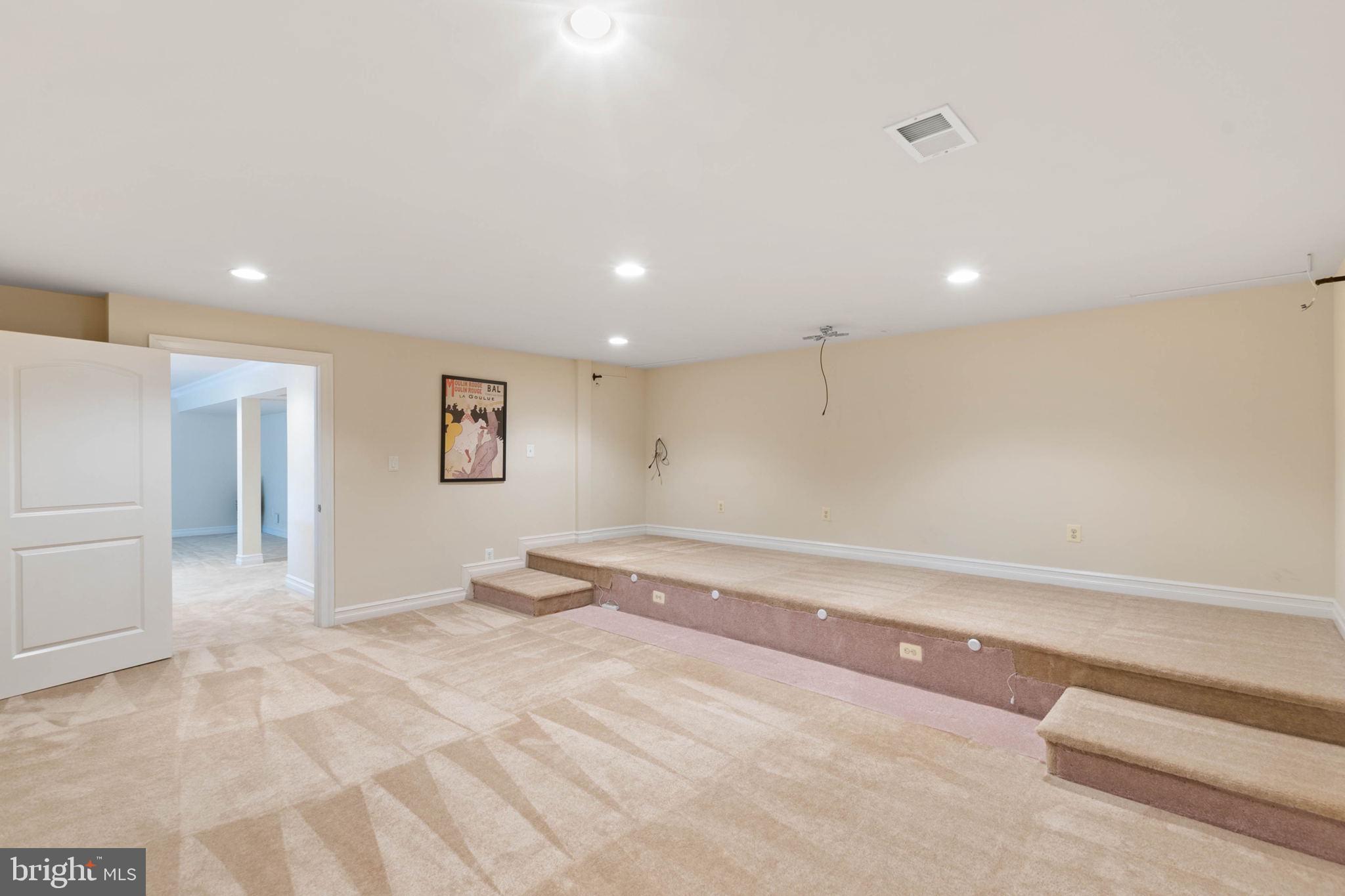 CHESTERBROOK GARDENS - Residential