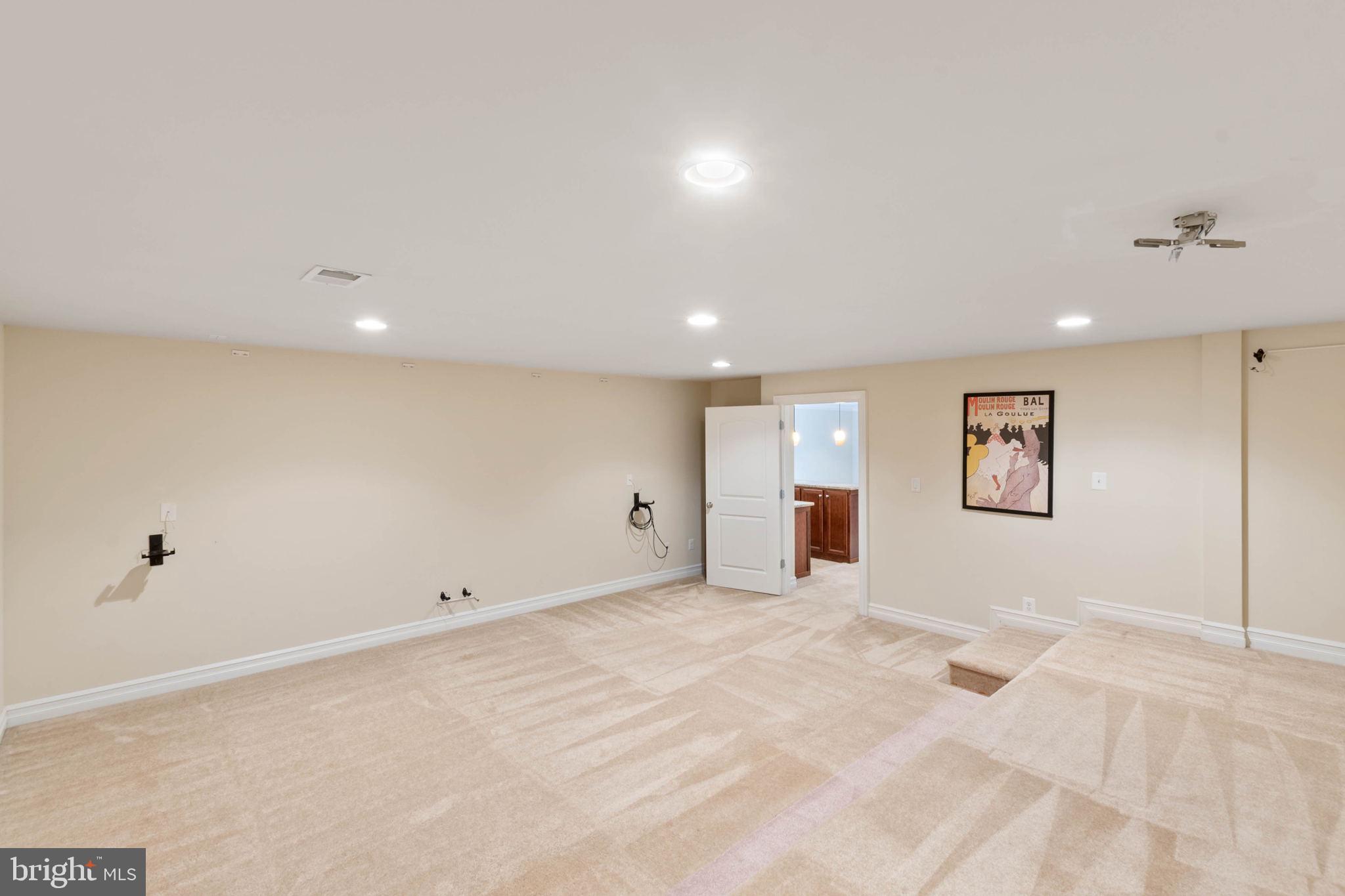 CHESTERBROOK GARDENS - Residential