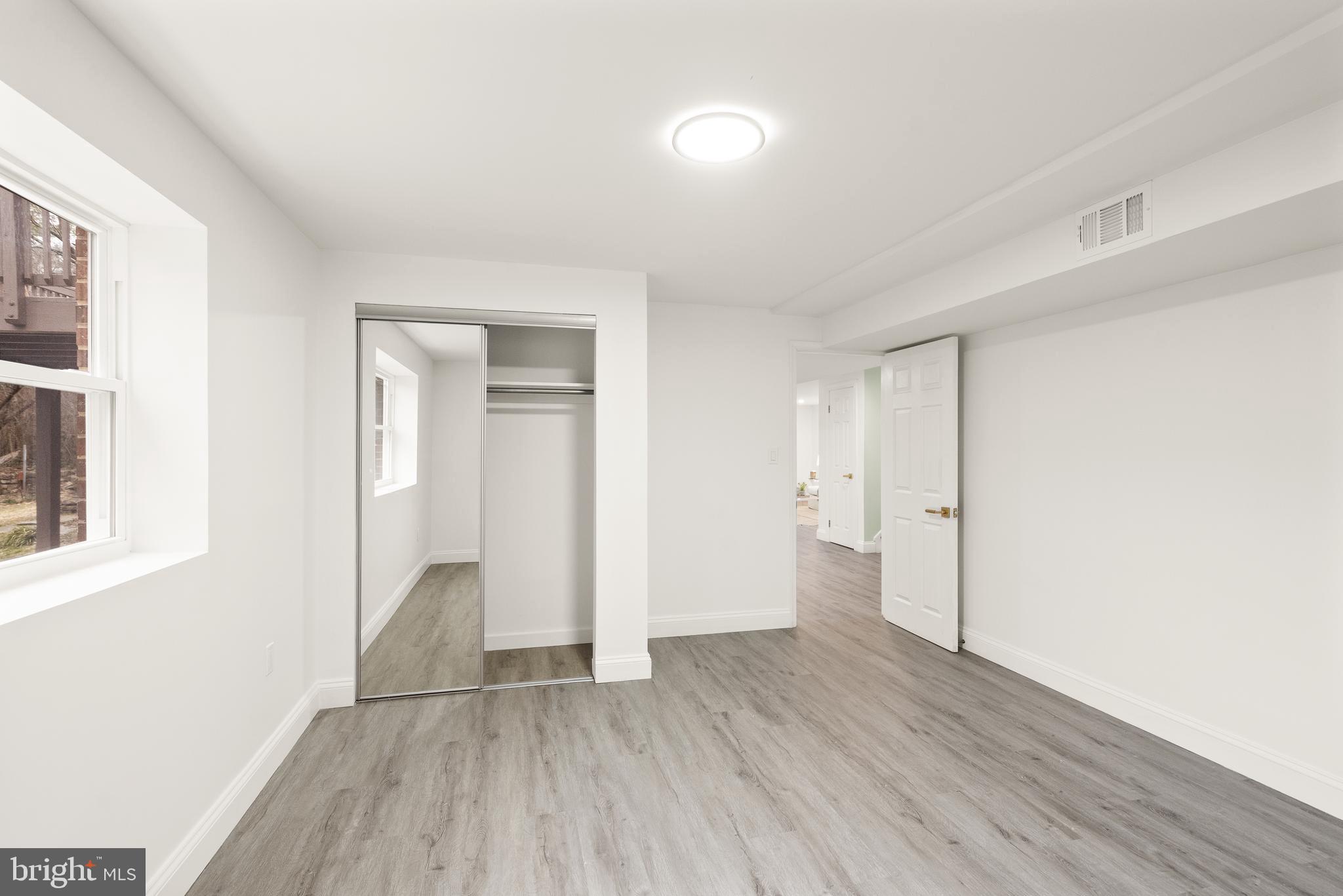 BOULEVARD MANOR - Residential