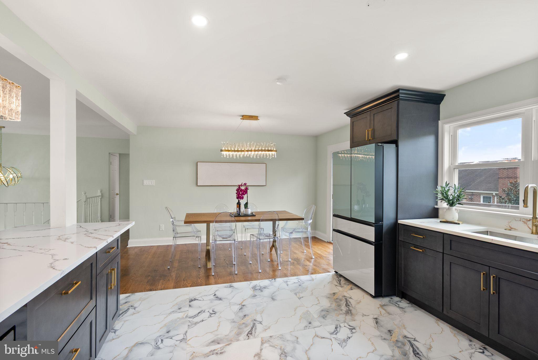 BOULEVARD MANOR - Residential