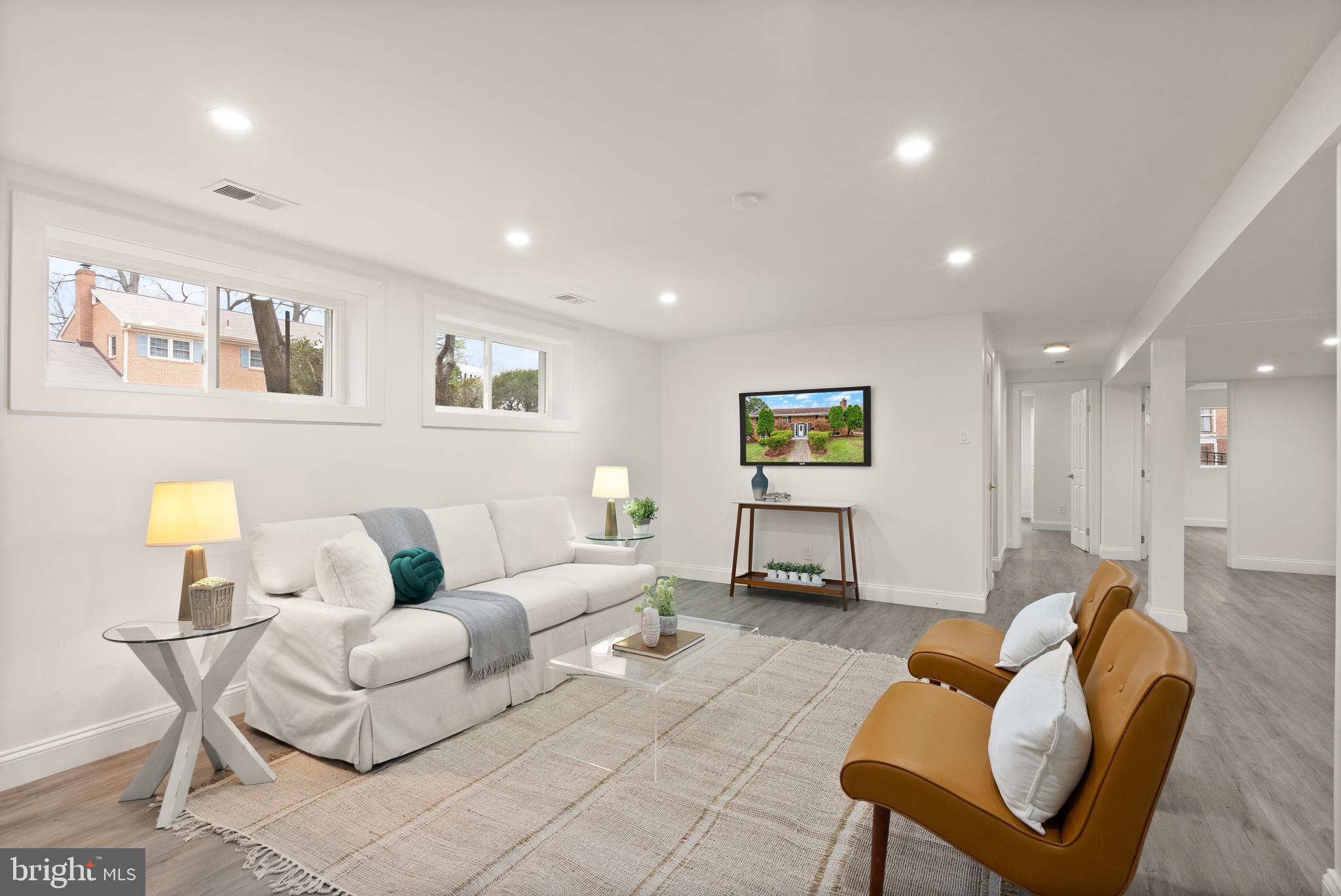 306 N MADISON STREET