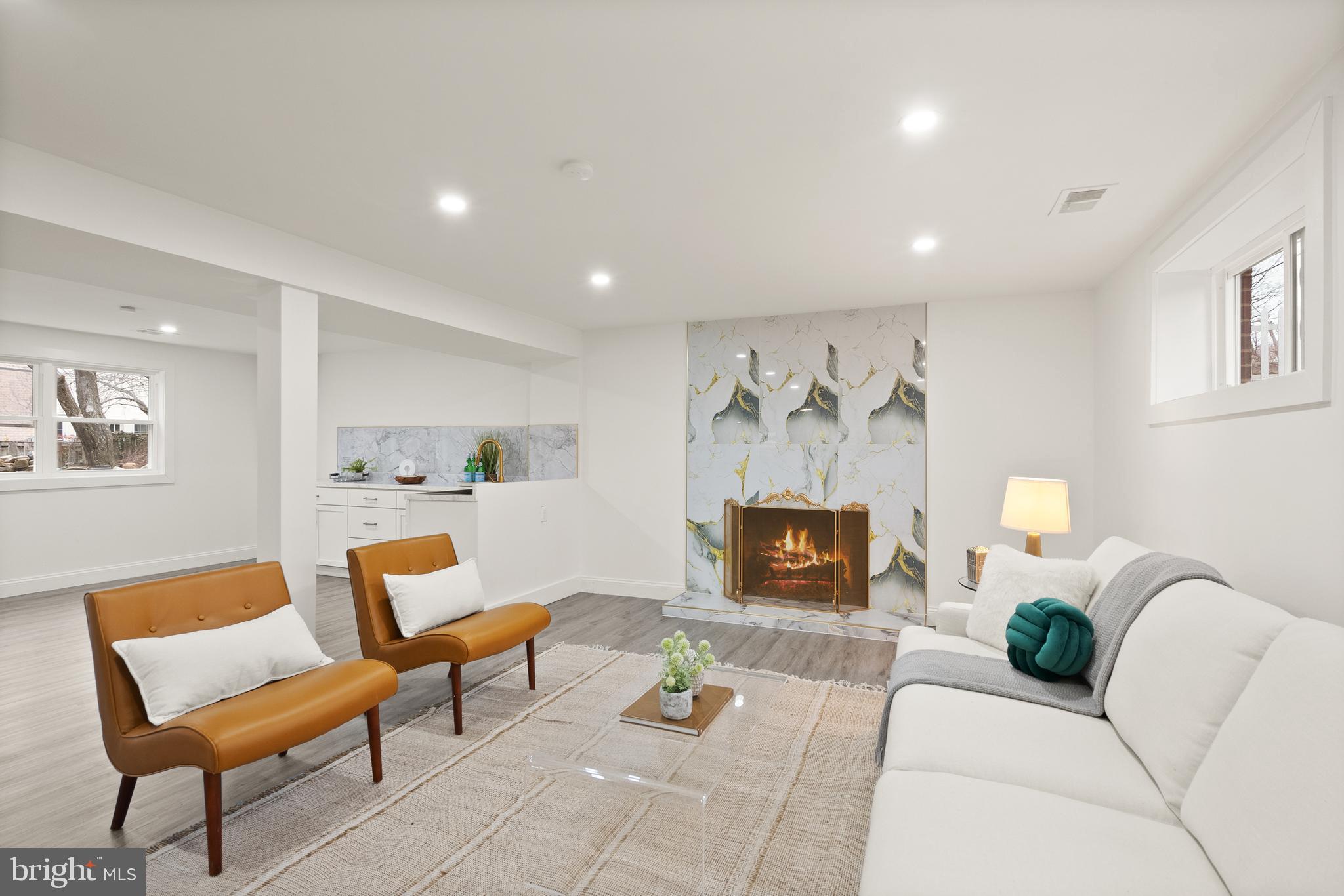 BOULEVARD MANOR - Residential