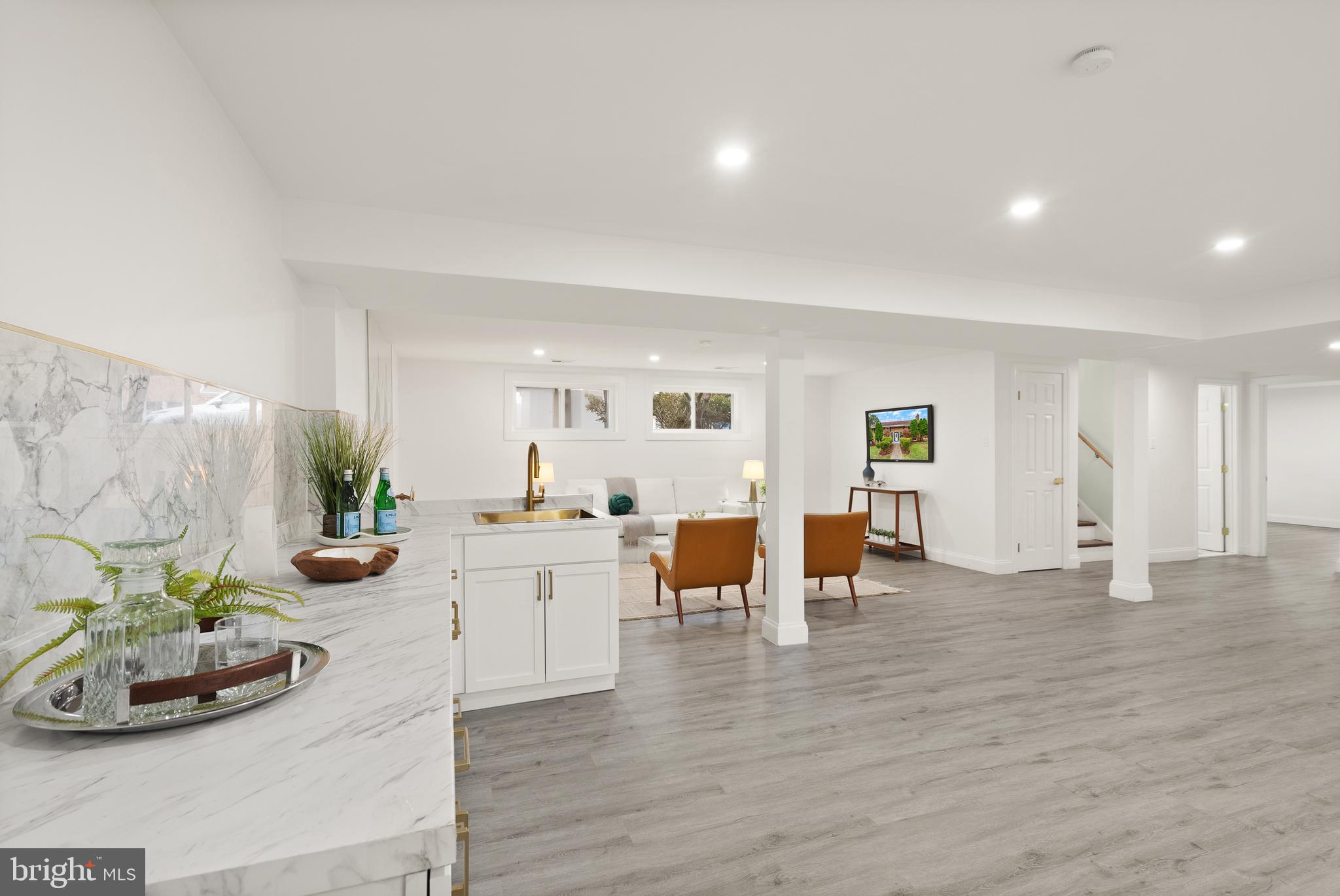 BOULEVARD MANOR - Residential