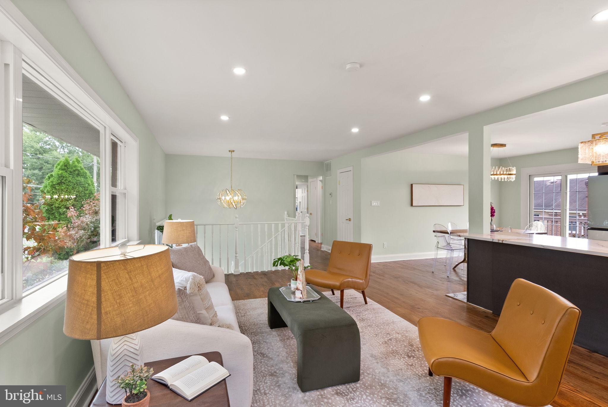 BOULEVARD MANOR - Residential