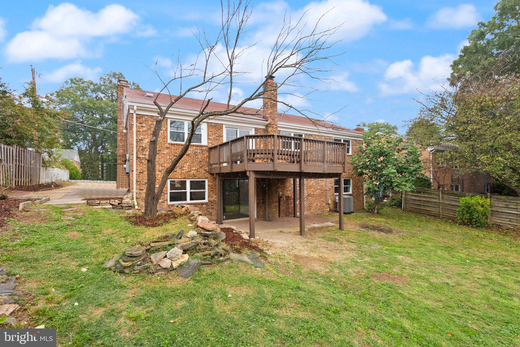 BOULEVARD MANOR - Residential