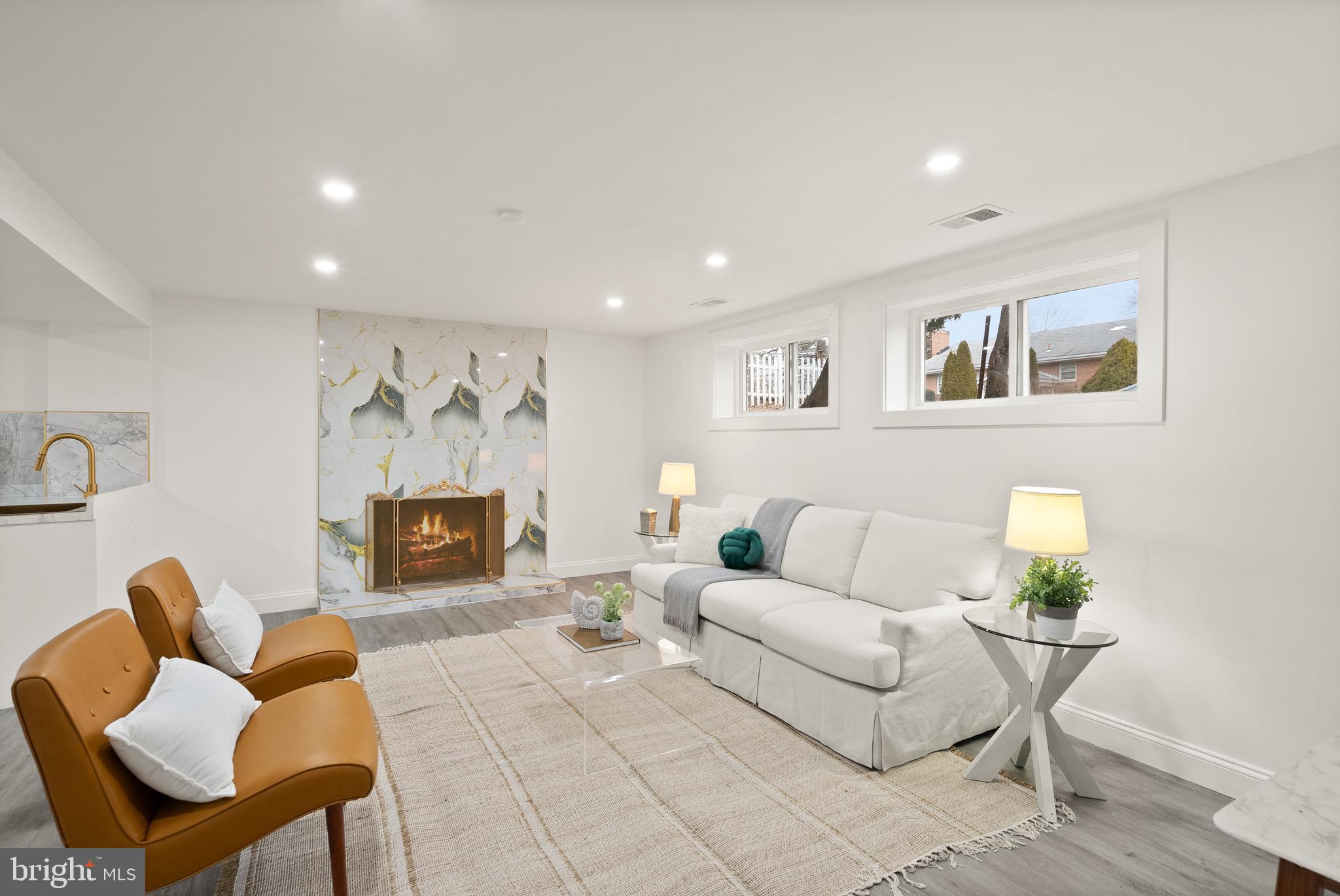 BOULEVARD MANOR - Residential