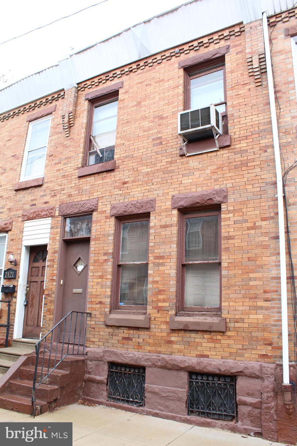 STRAWBERRY MANSION - Residential