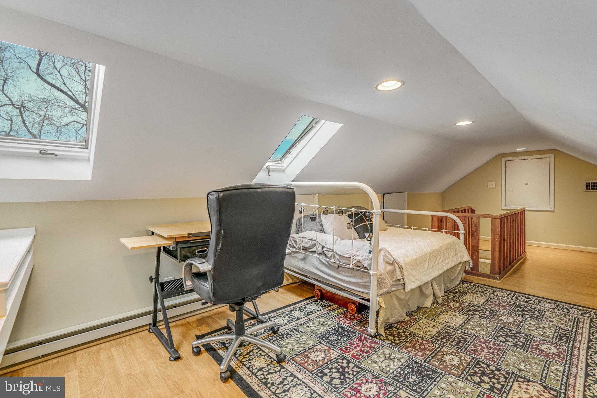 GROVETON HEIGHTS - Residential