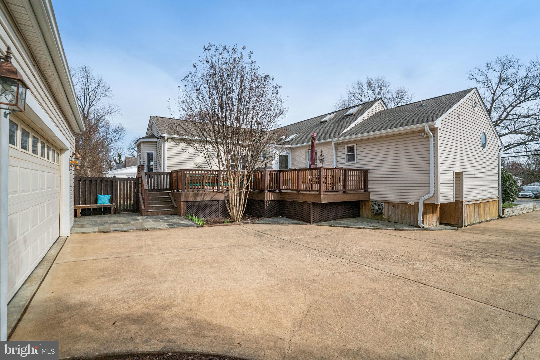 GROVETON HEIGHTS - Residential