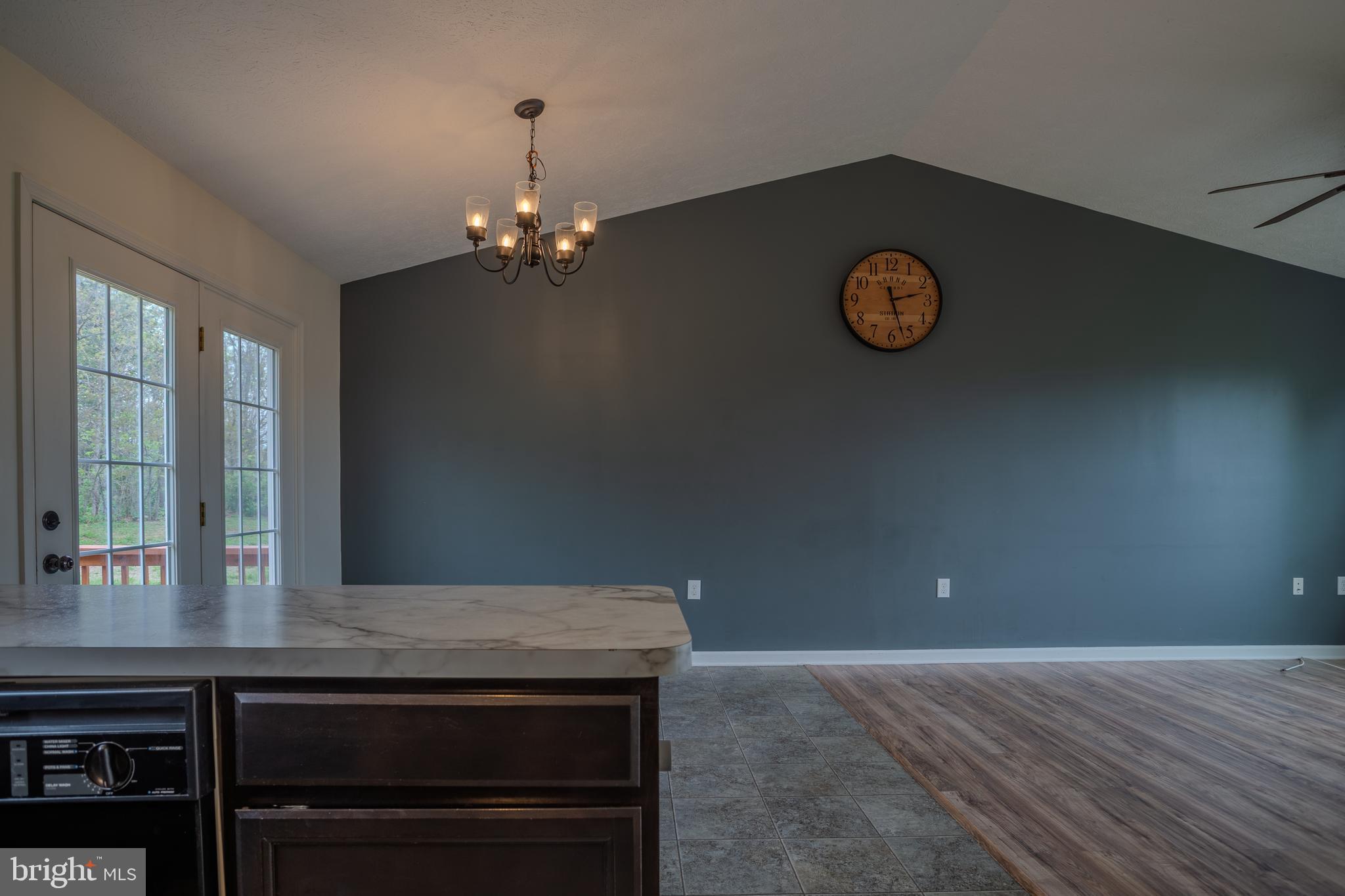 CHESSIE COURT - Residential