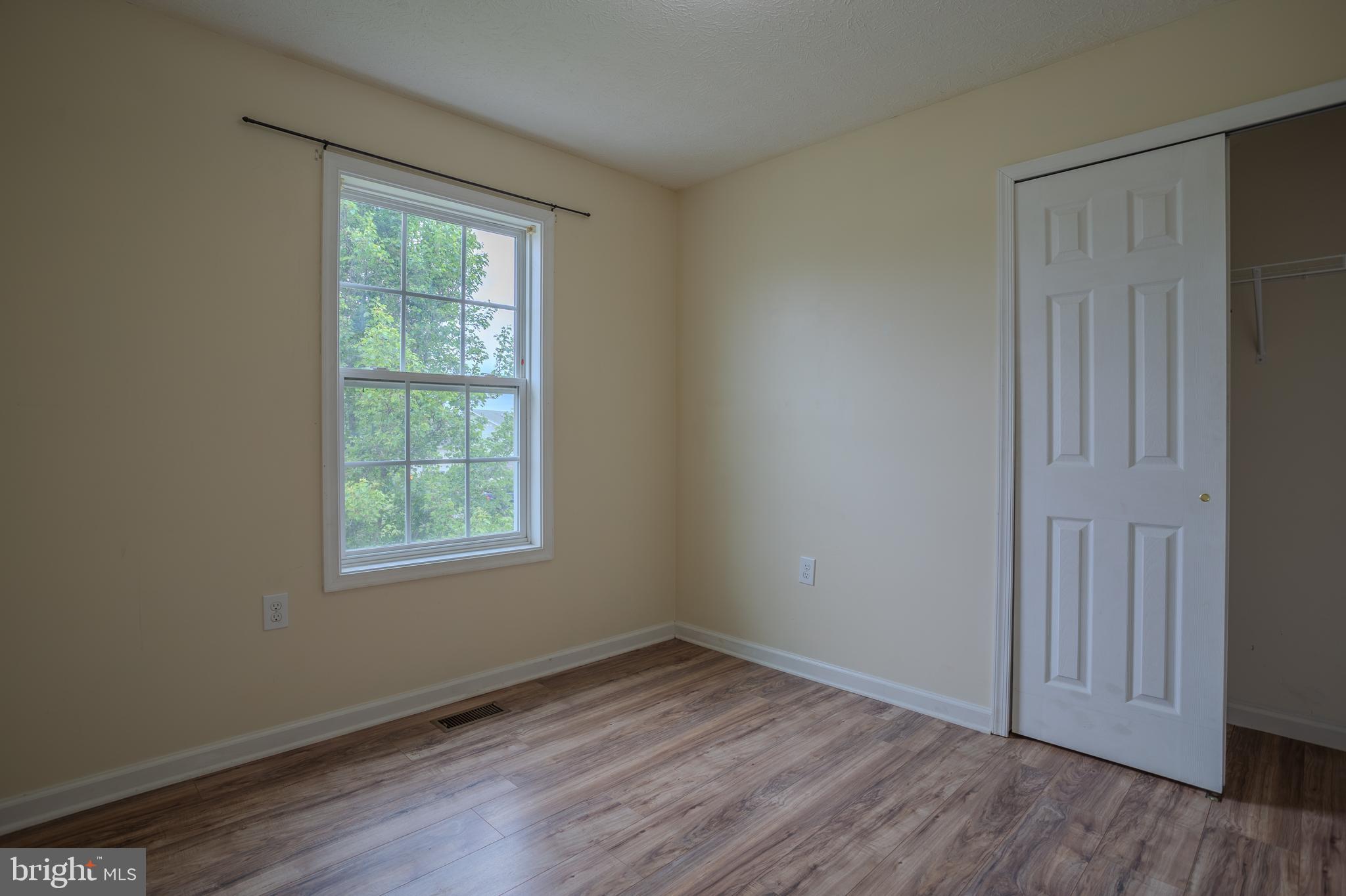 CHESSIE COURT - Residential