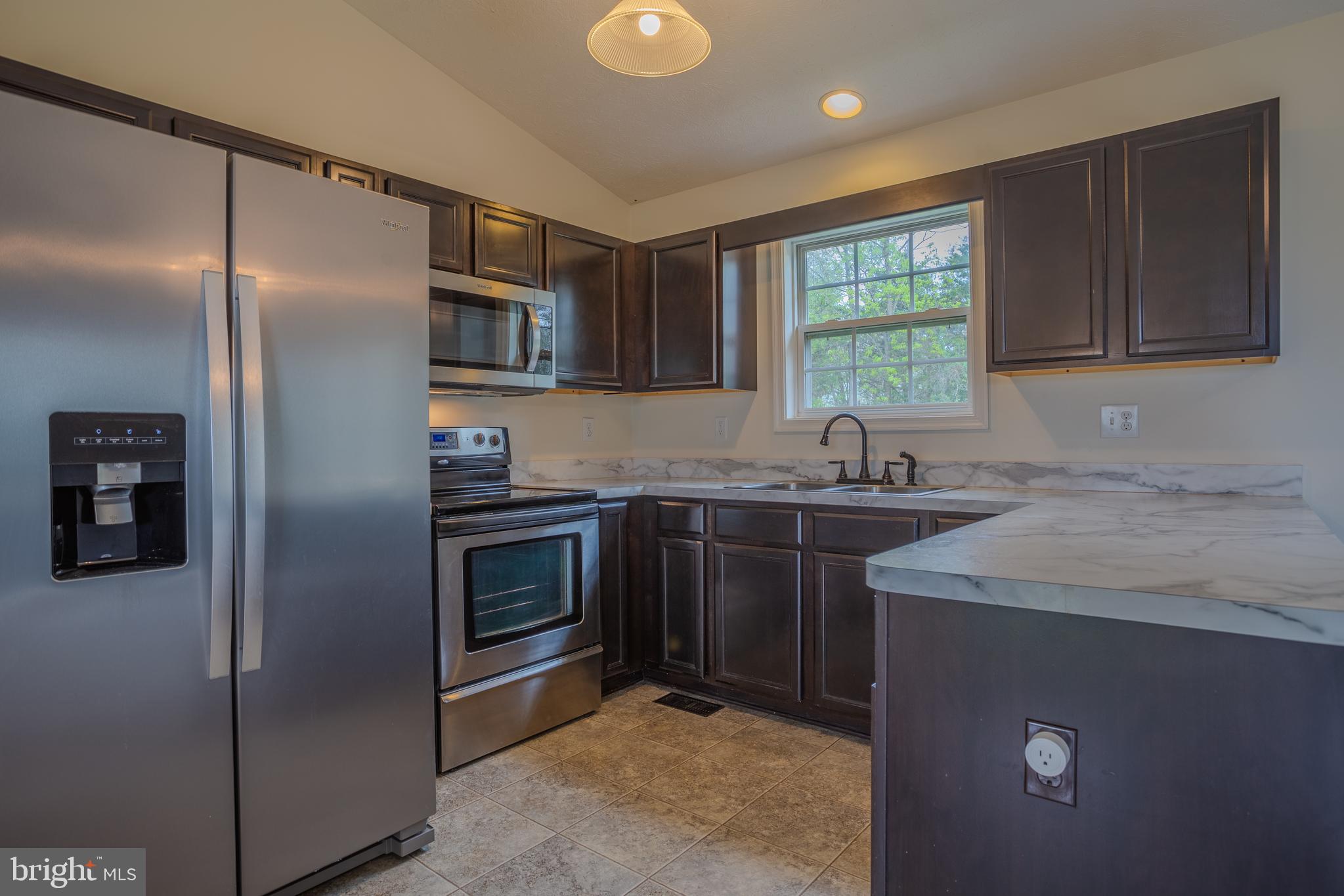 CHESSIE COURT - Residential