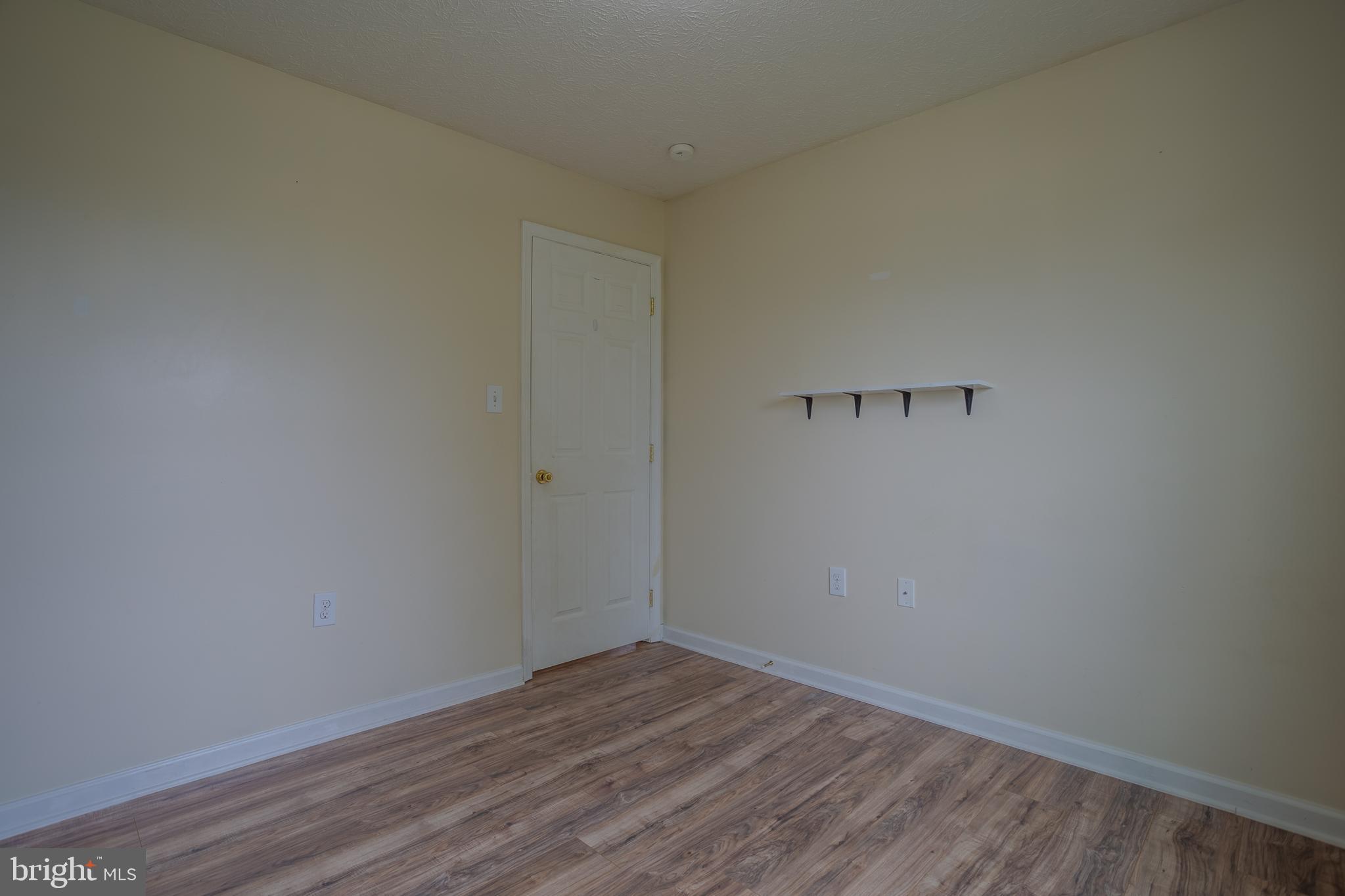 CHESSIE COURT - Residential