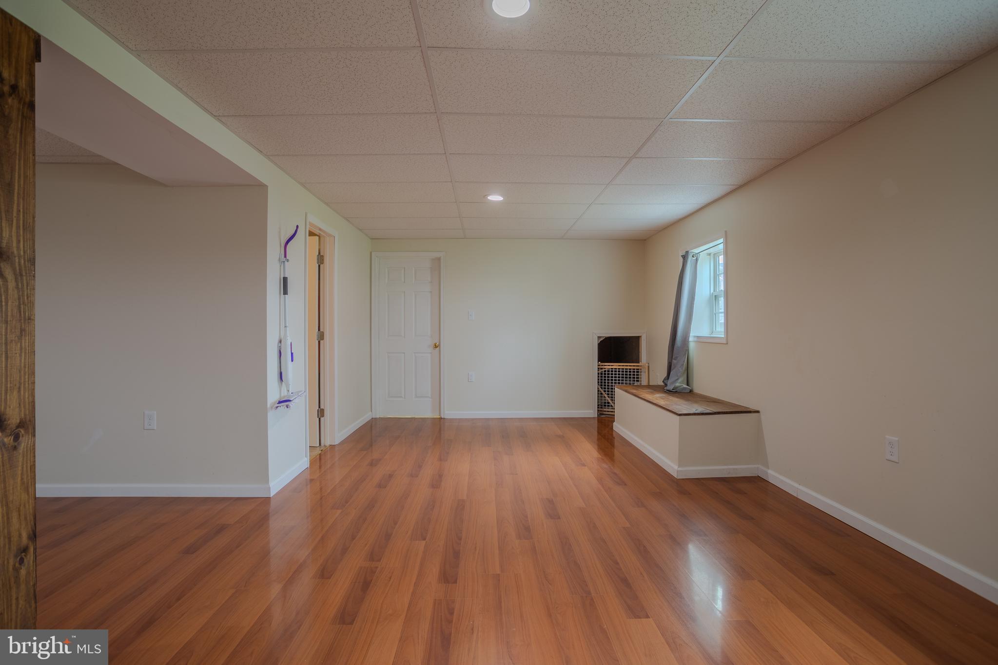 CHESSIE COURT - Residential