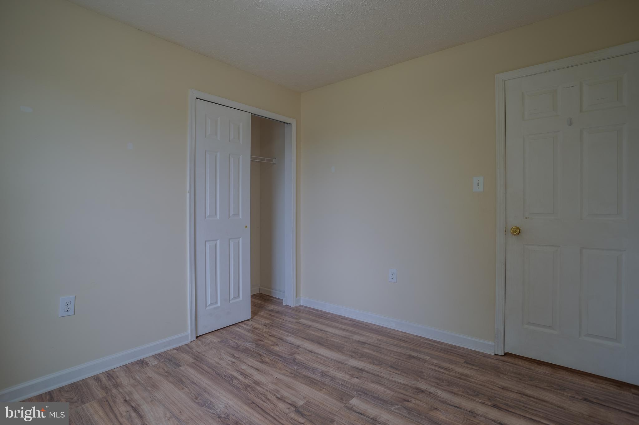 CHESSIE COURT - Residential