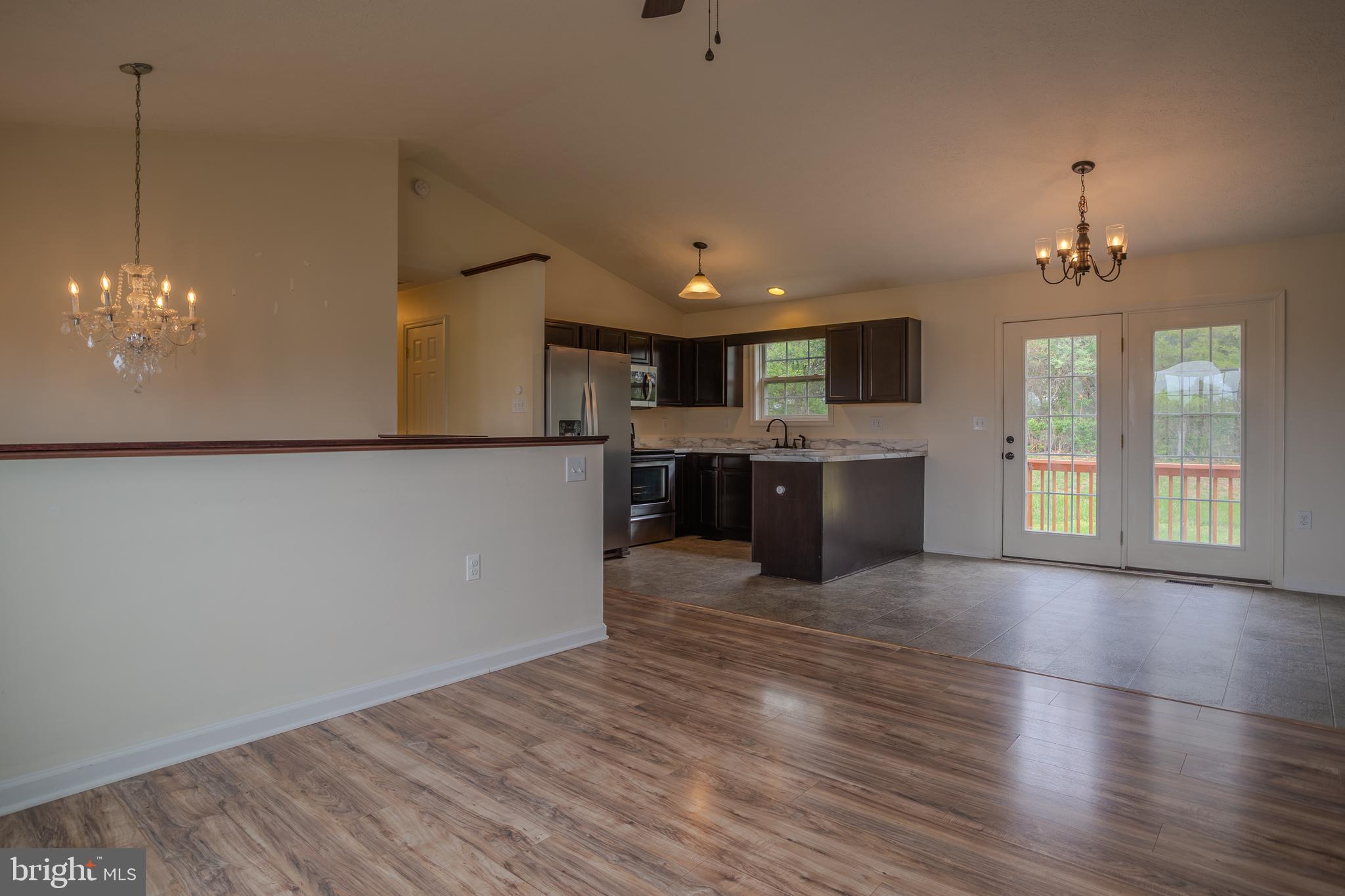 CHESSIE COURT - Residential