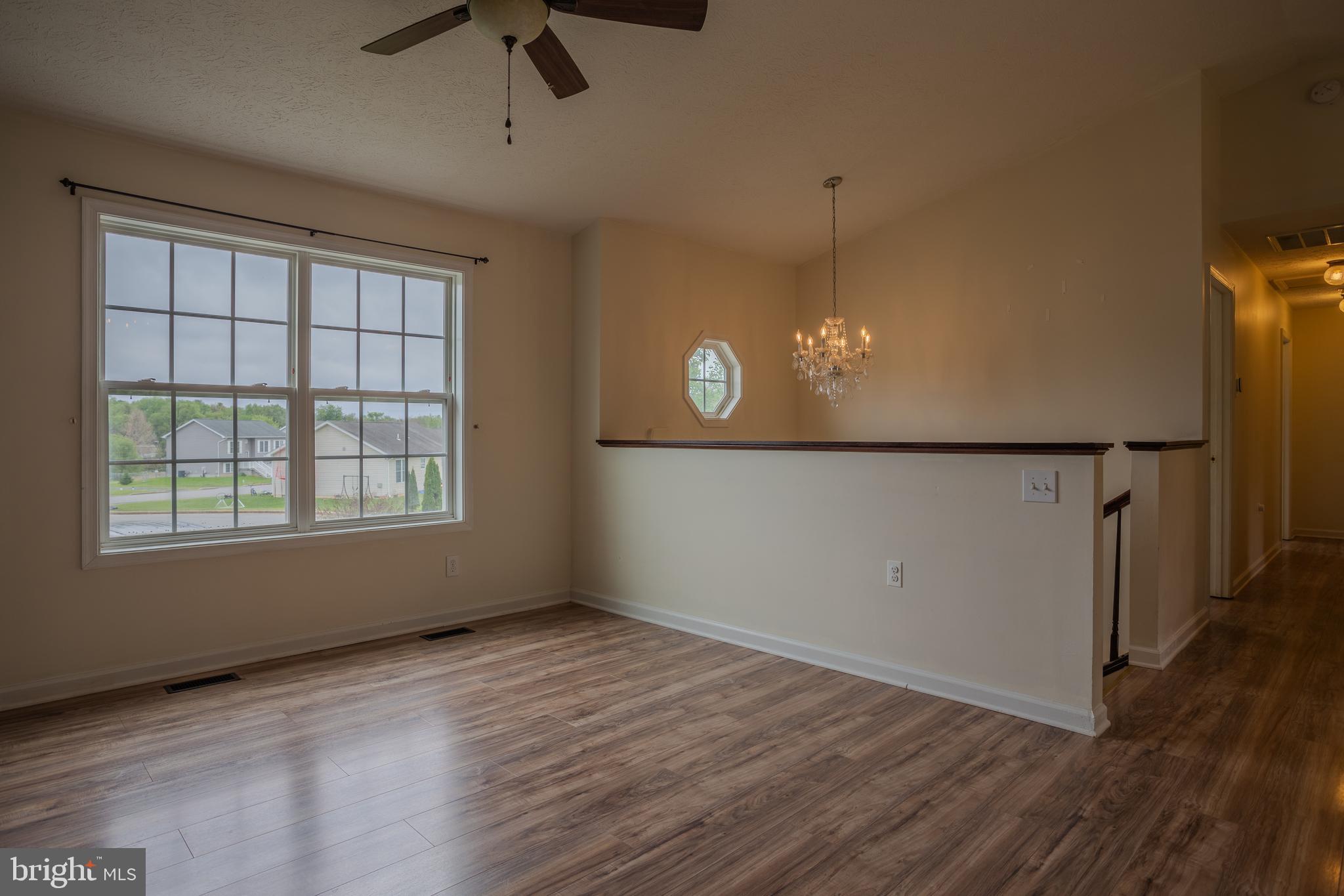 CHESSIE COURT - Residential