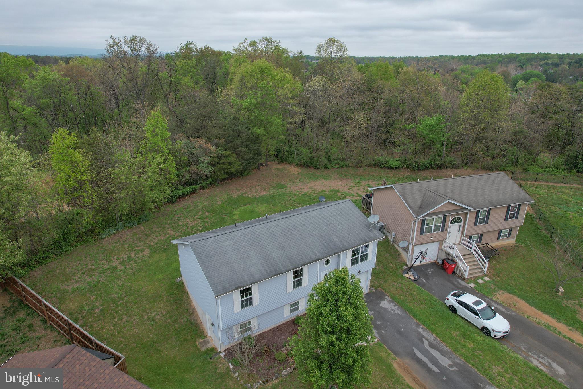 CHESSIE COURT - Residential