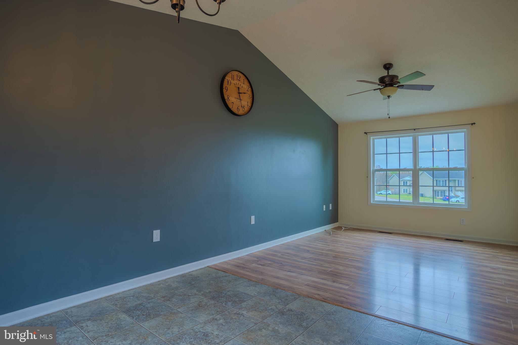 CHESSIE COURT - Residential