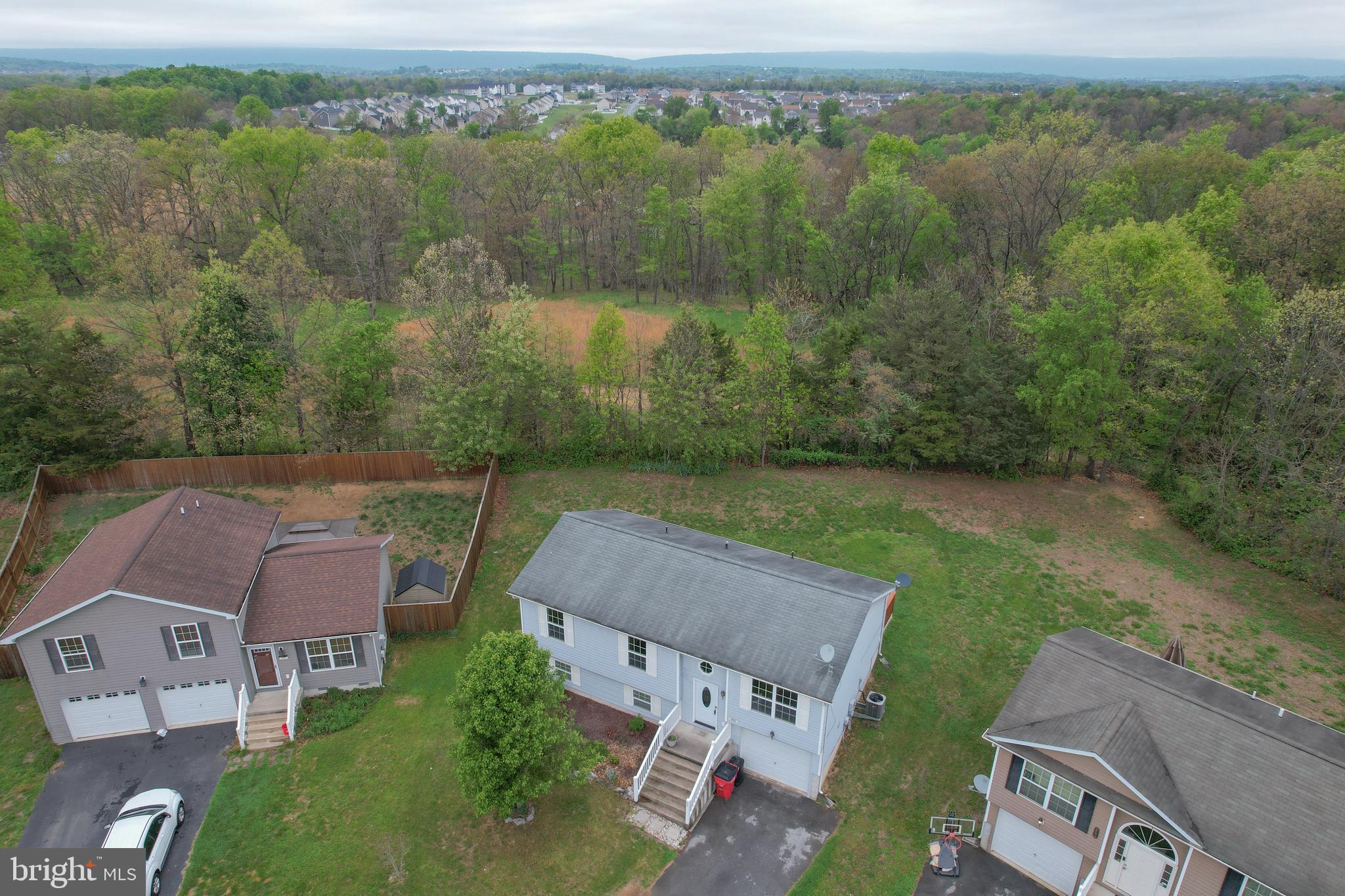 CHESSIE COURT - Residential