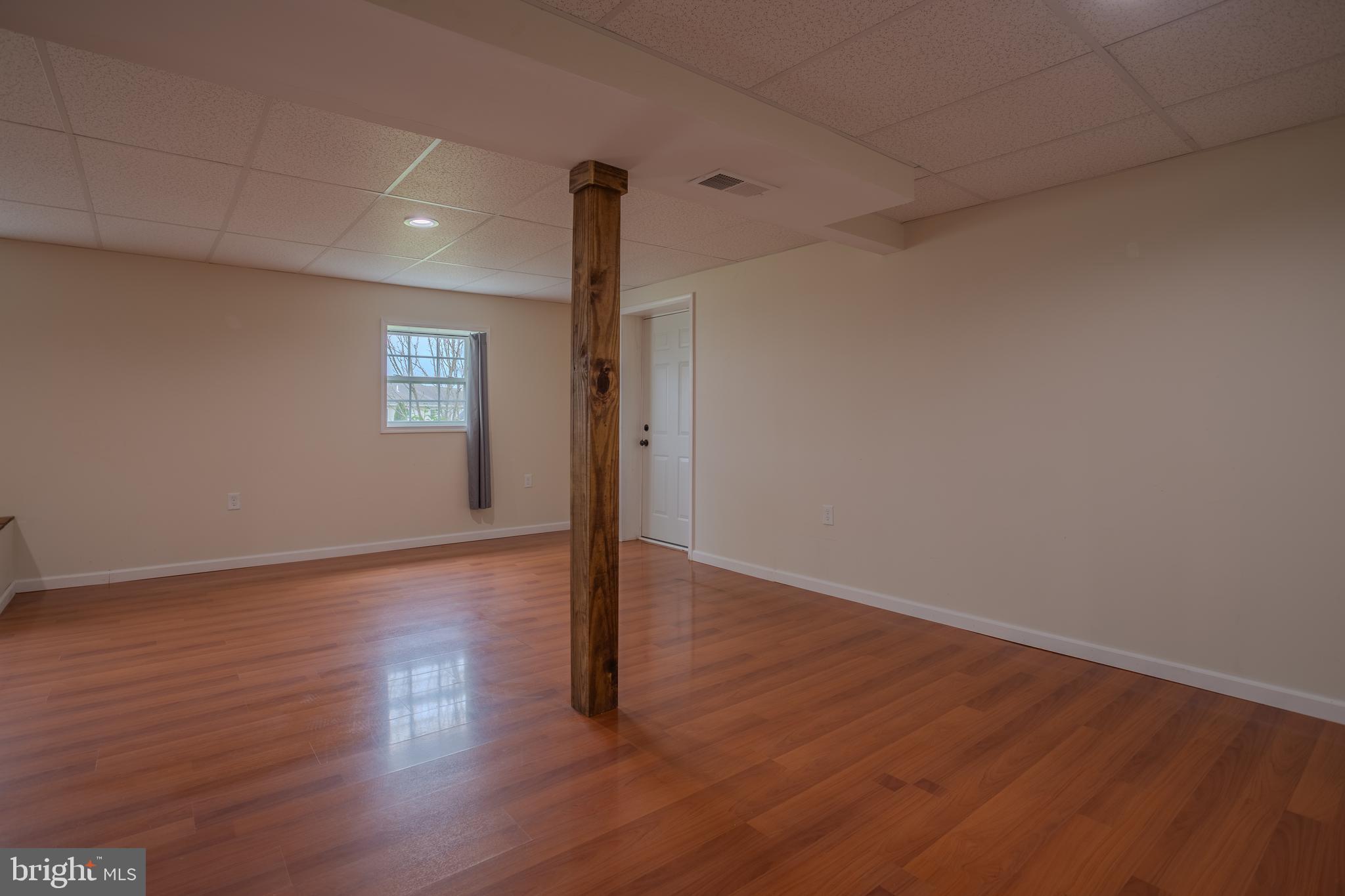 CHESSIE COURT - Residential