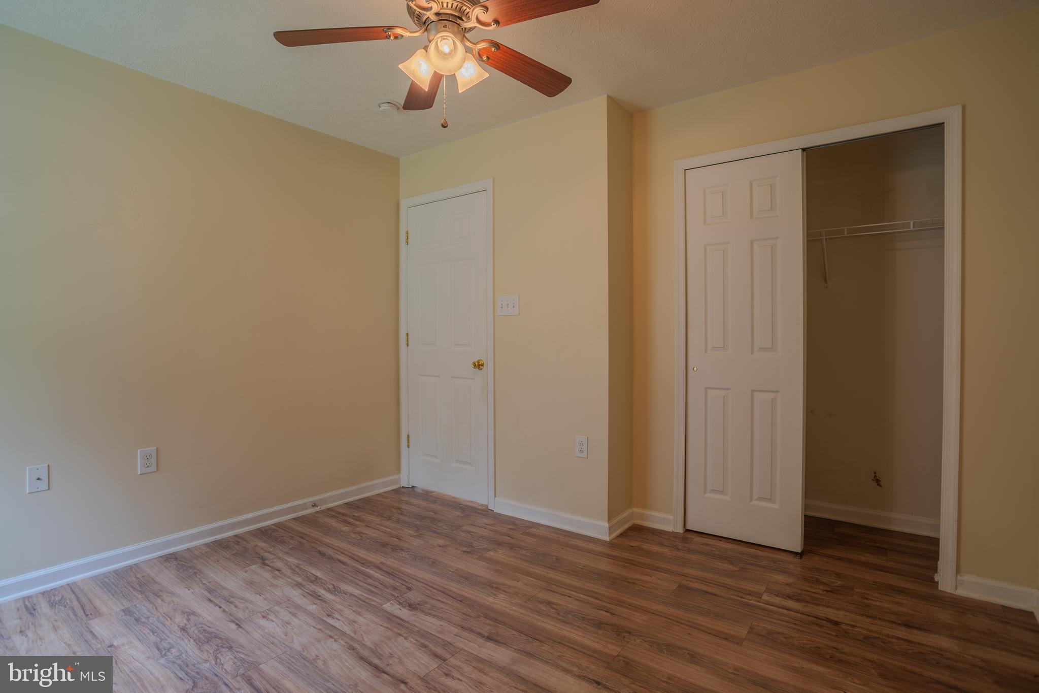 CHESSIE COURT - Residential