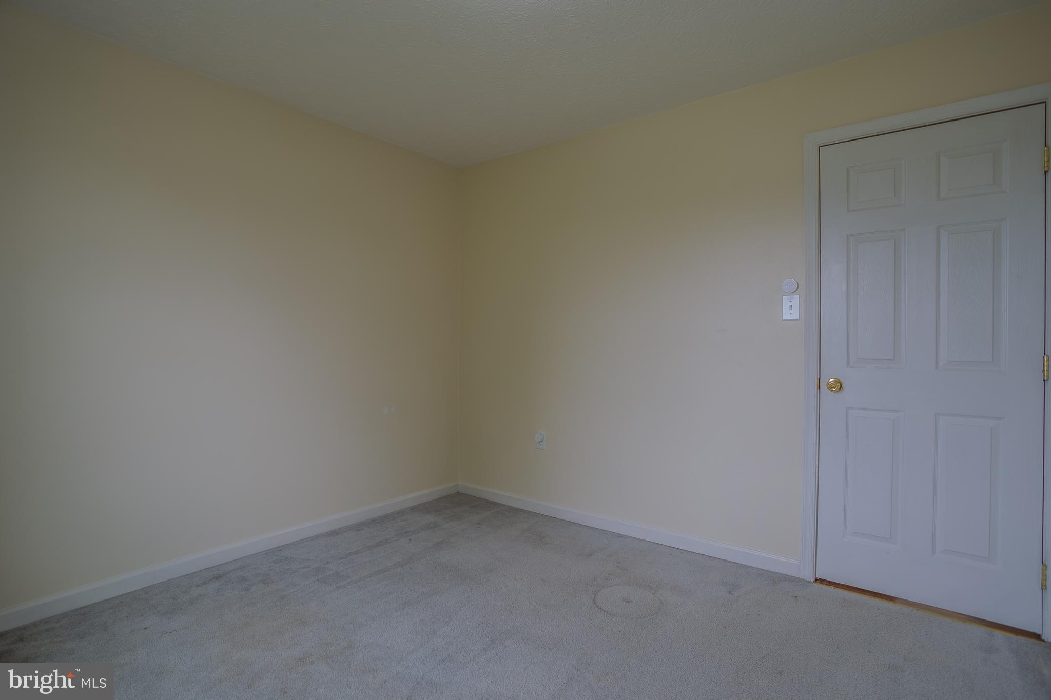 CHESSIE COURT - Residential
