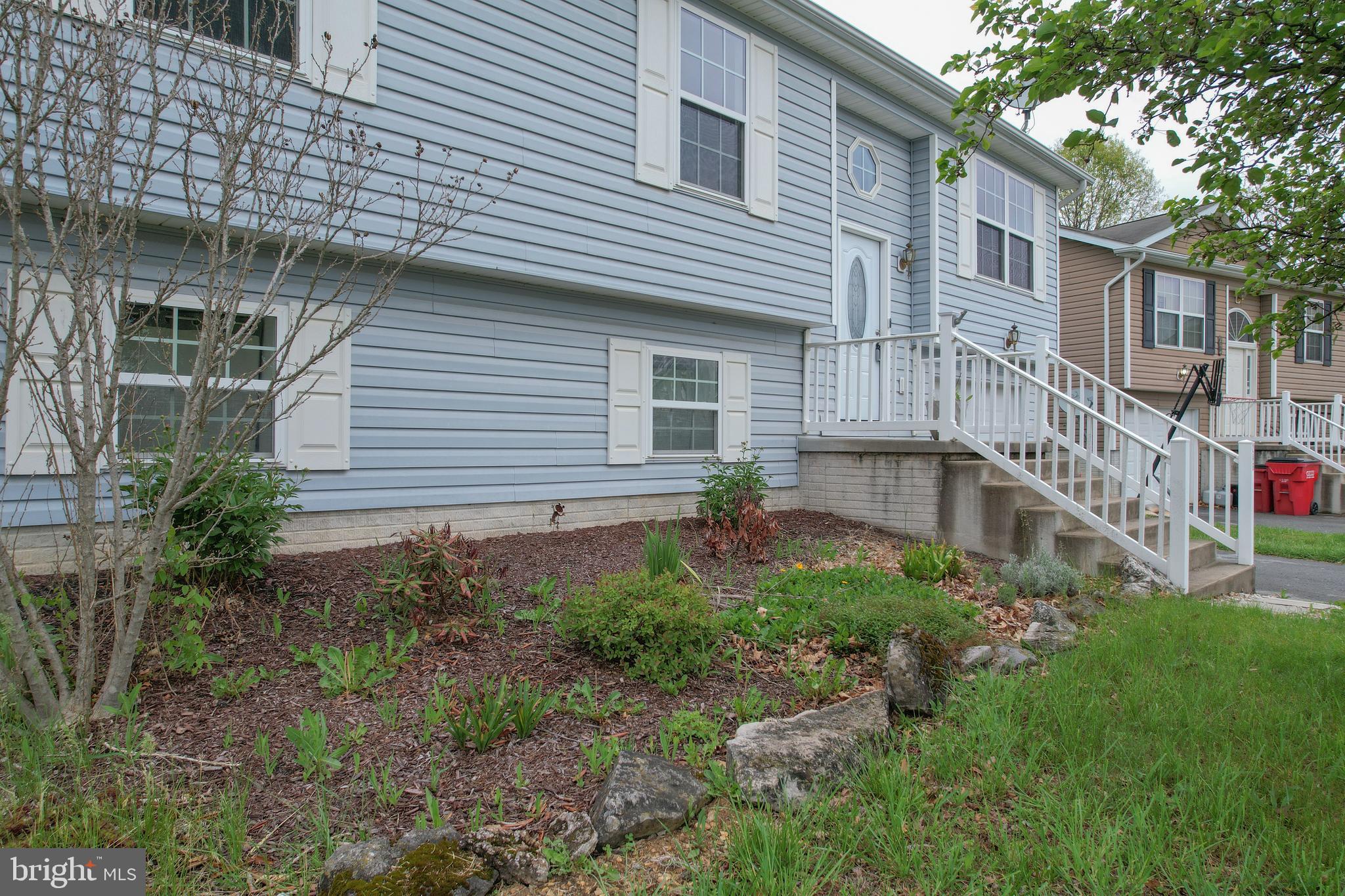 CHESSIE COURT - Residential