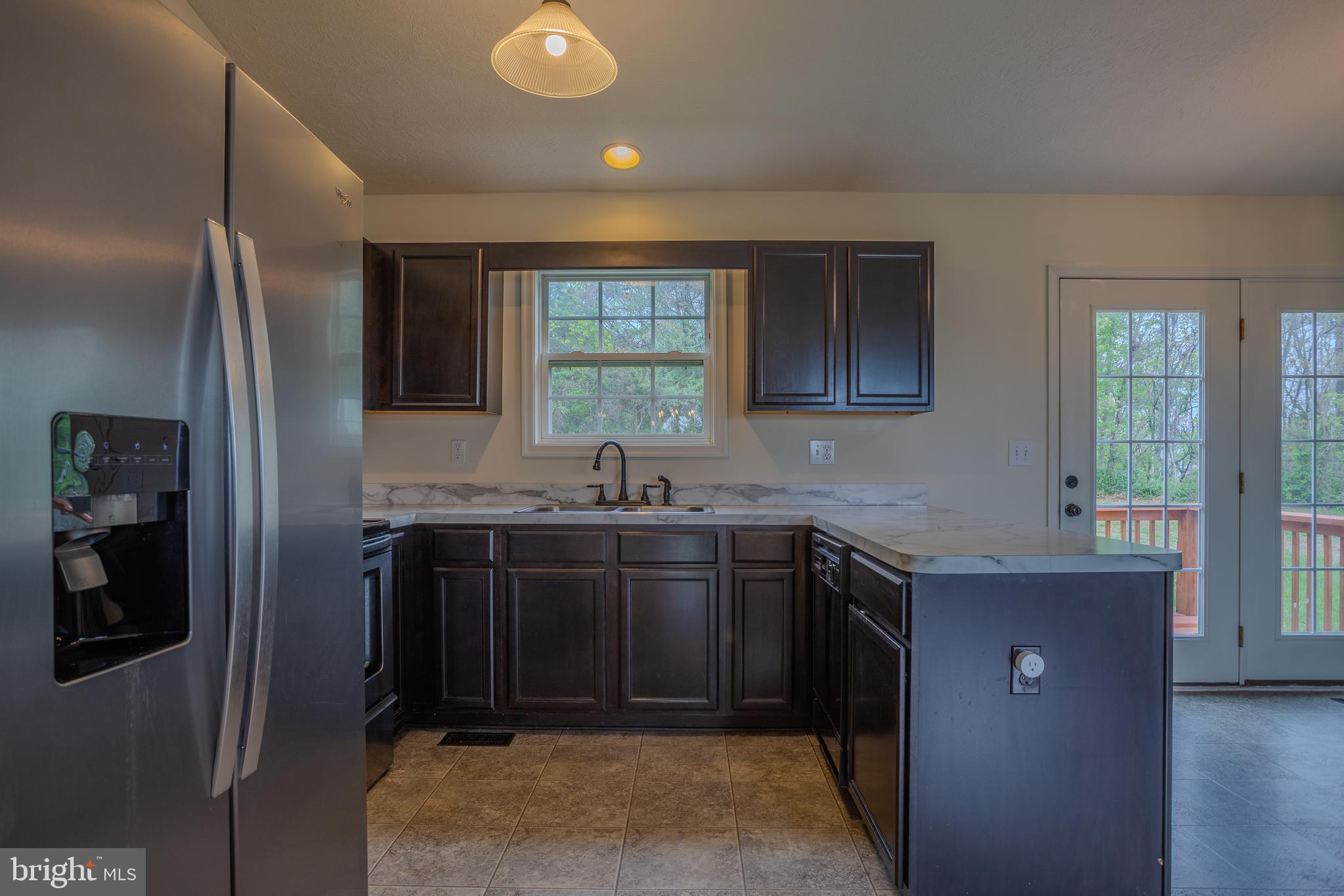 CHESSIE COURT - Residential