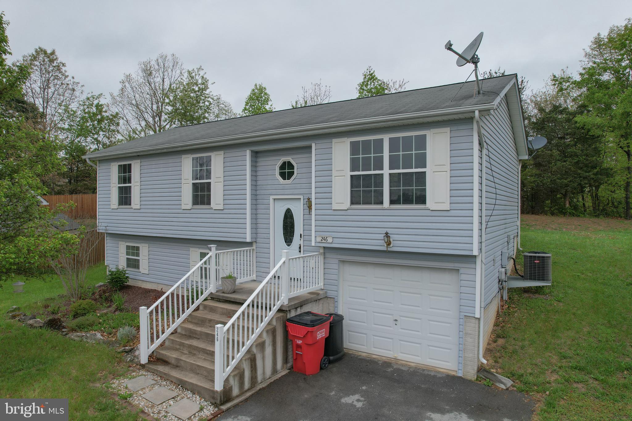 CHESSIE COURT - Residential