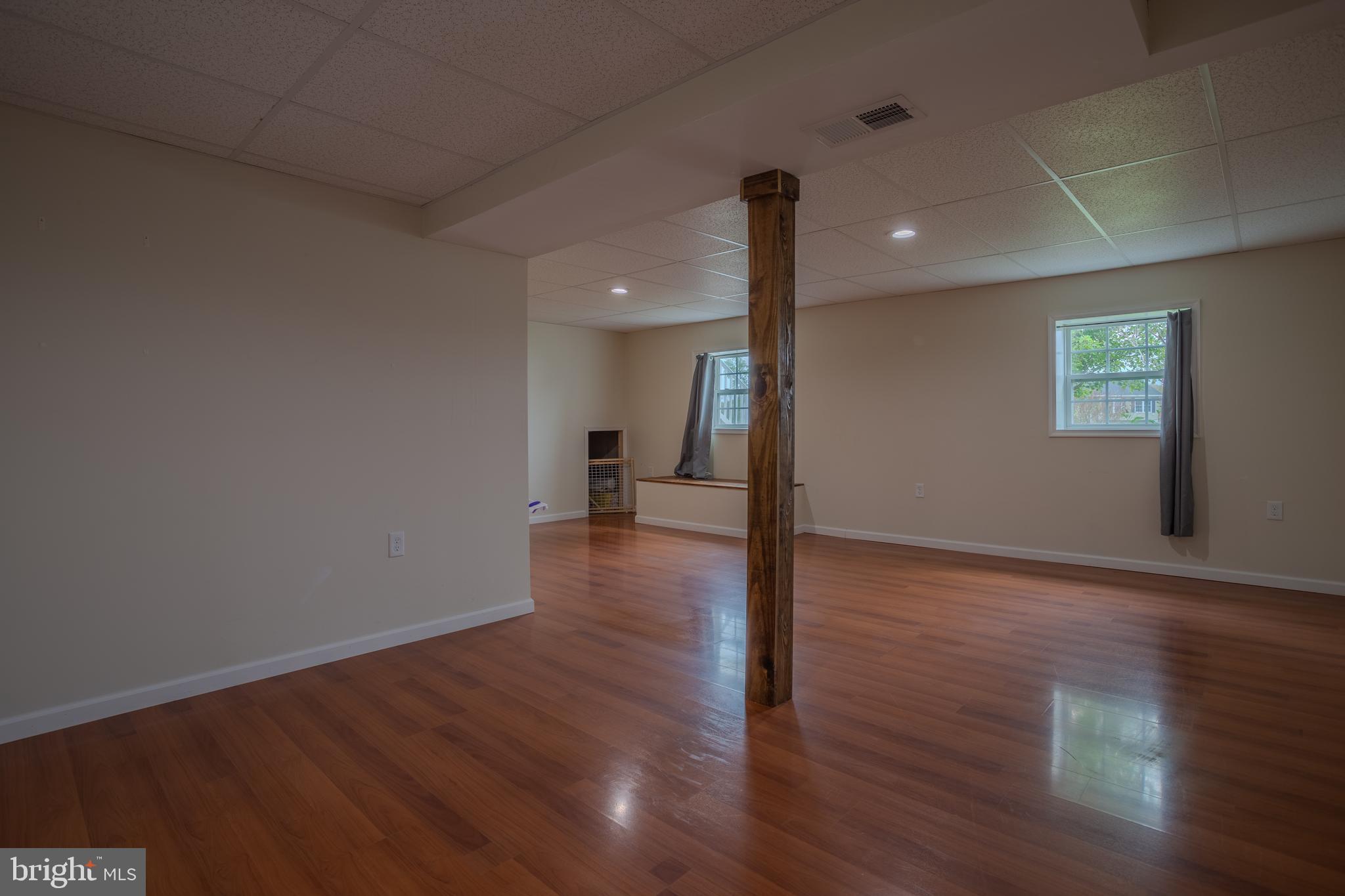 CHESSIE COURT - Residential