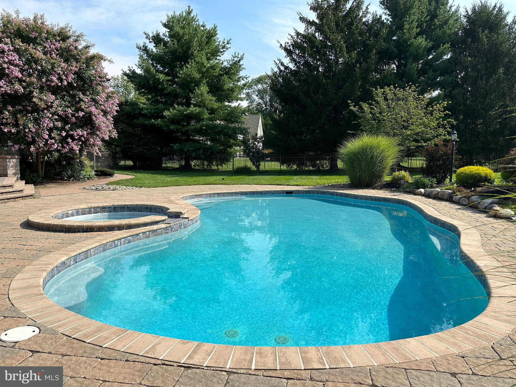 IRON GATE - Residential