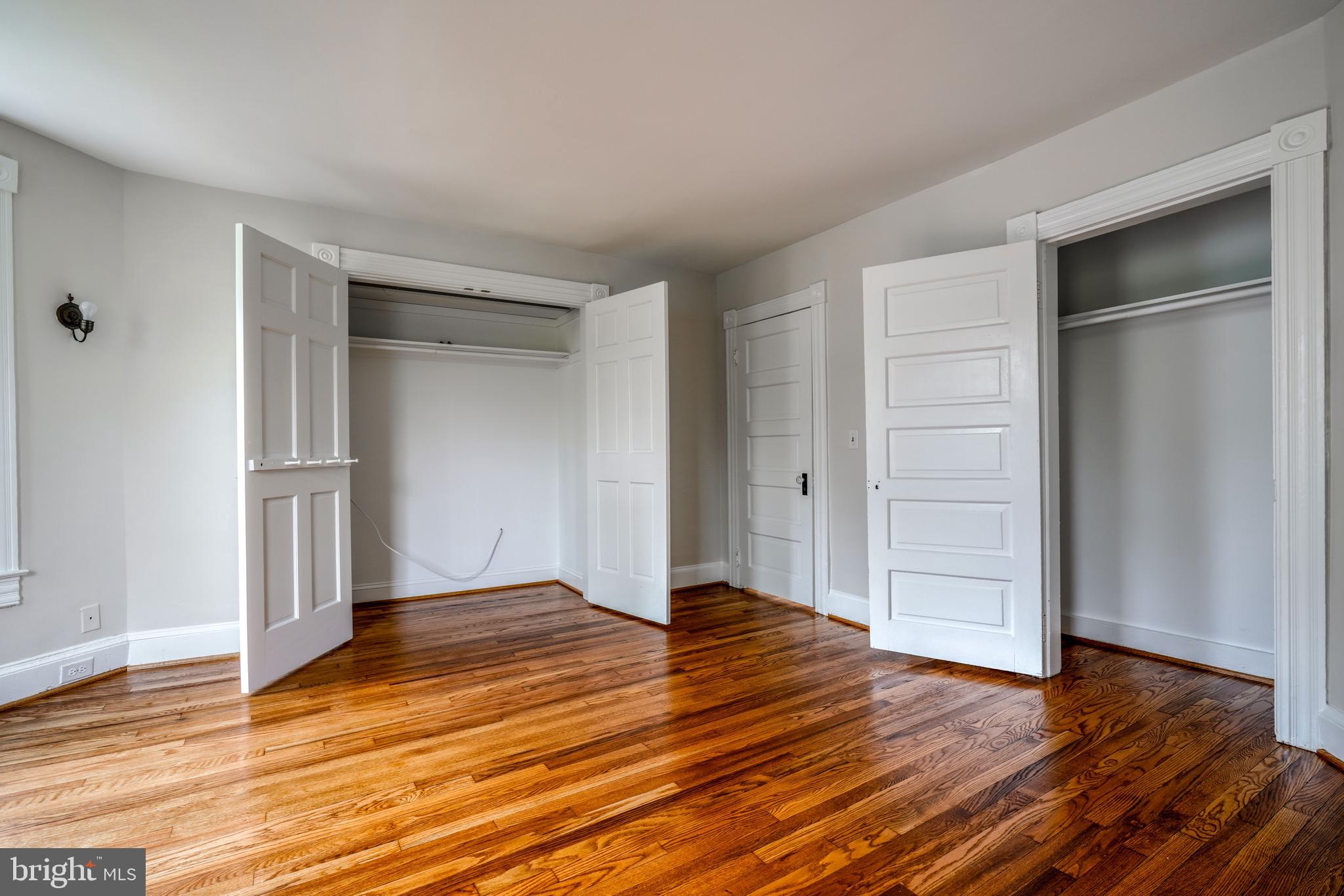 ROLAND PARK - Residential