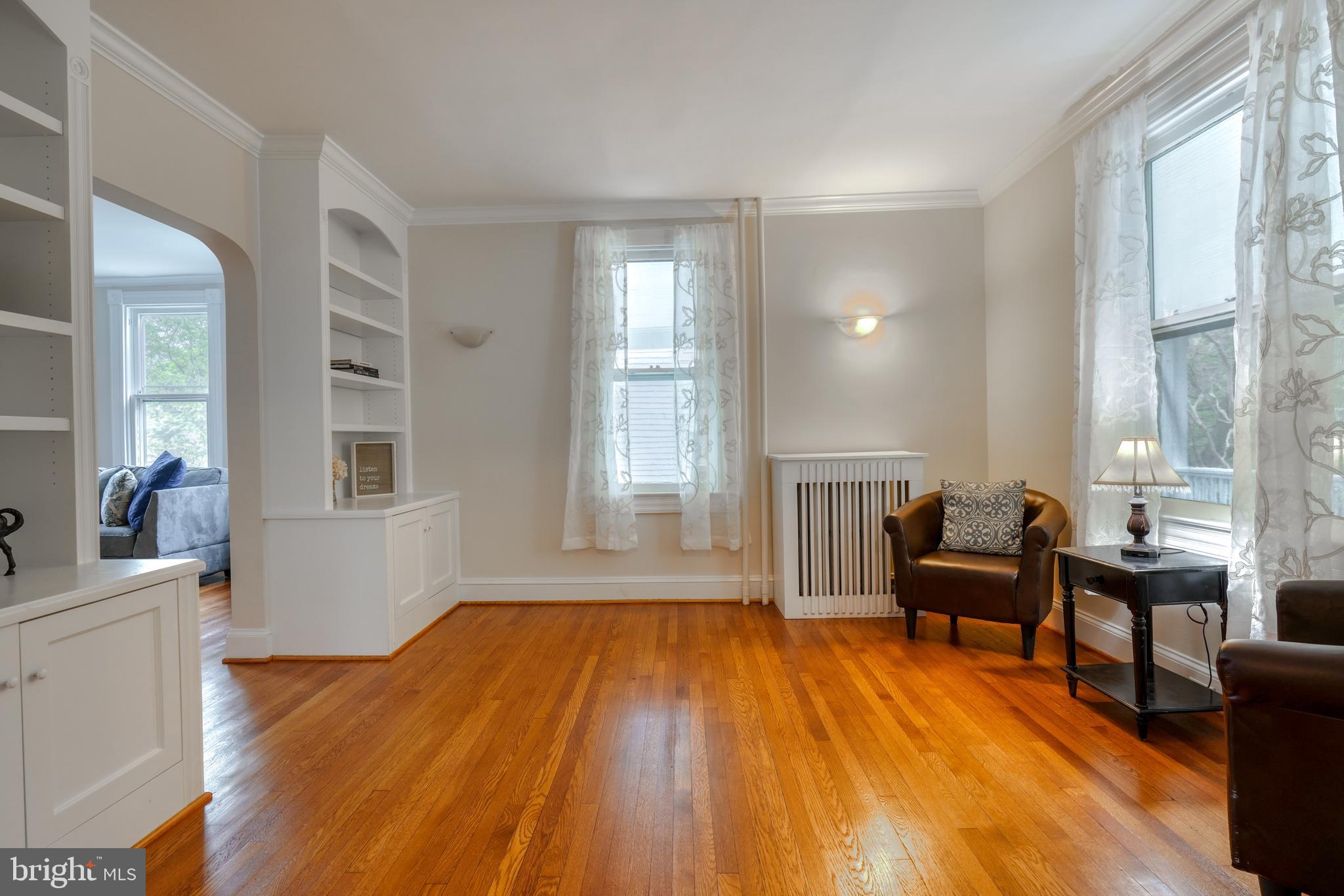 ROLAND PARK - Residential