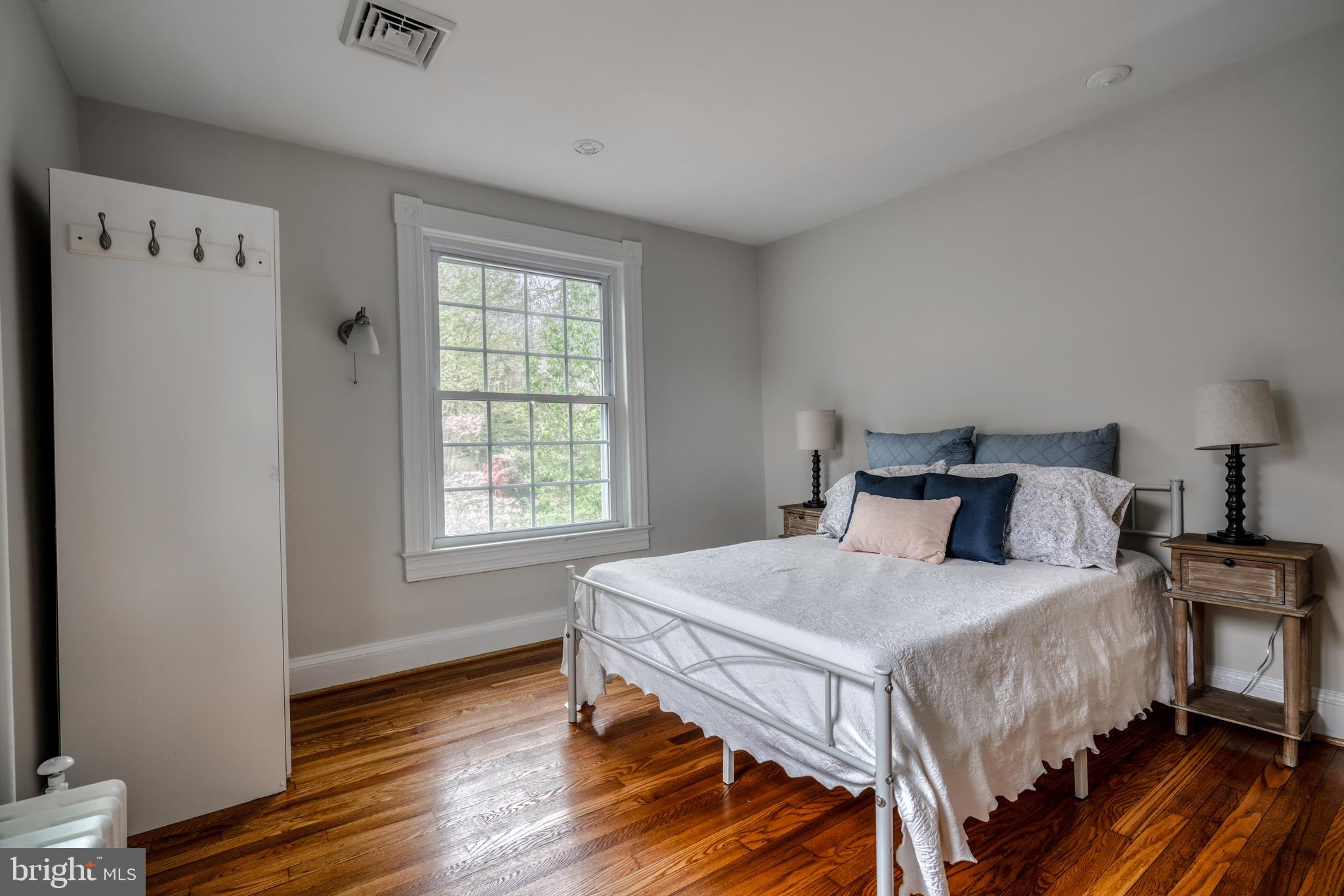 ROLAND PARK - Residential