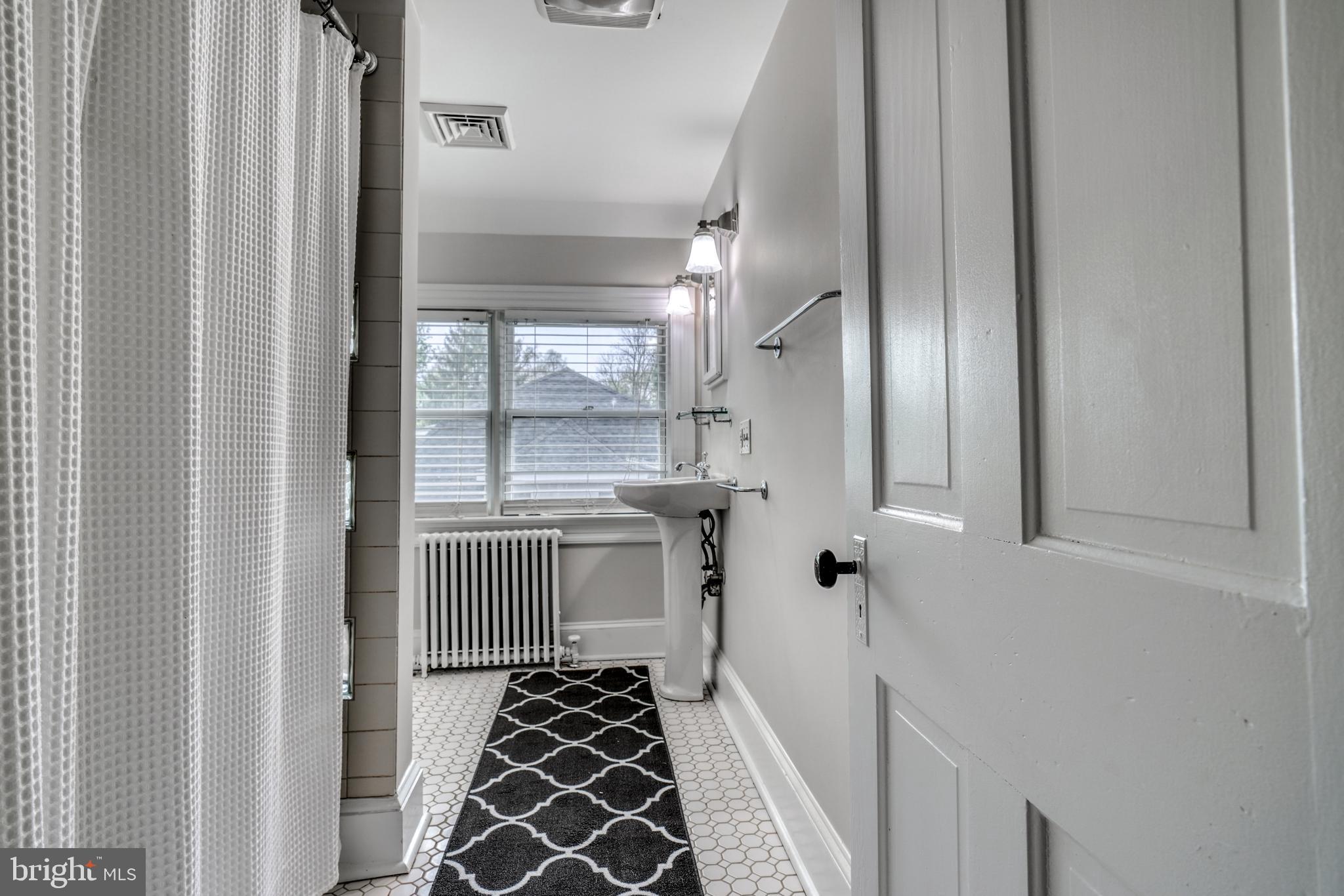 ROLAND PARK - Residential