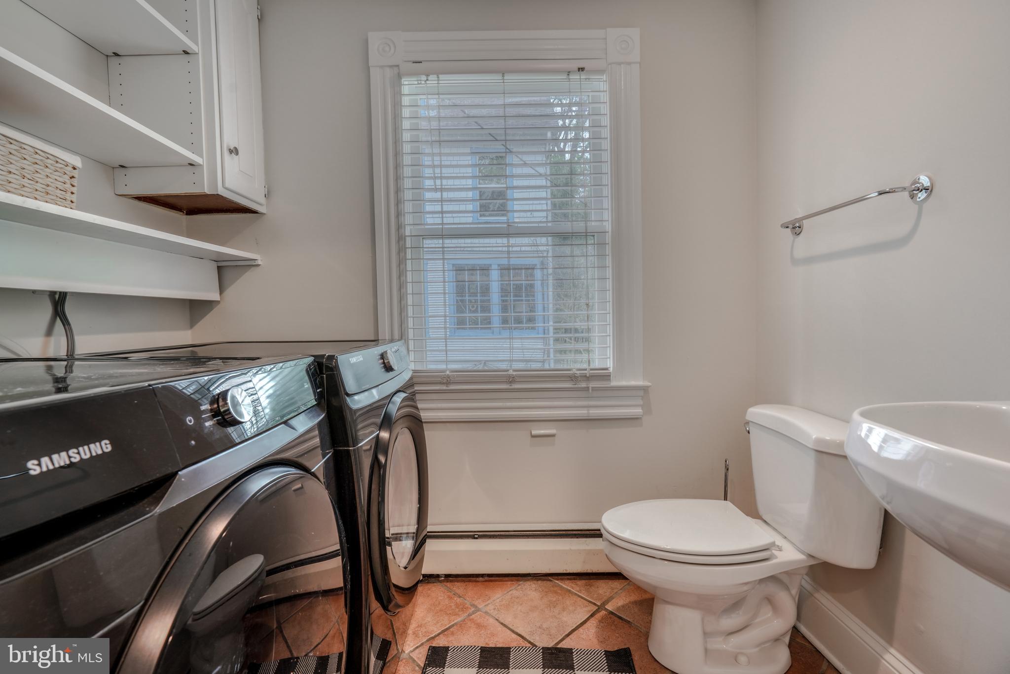 ROLAND PARK - Residential