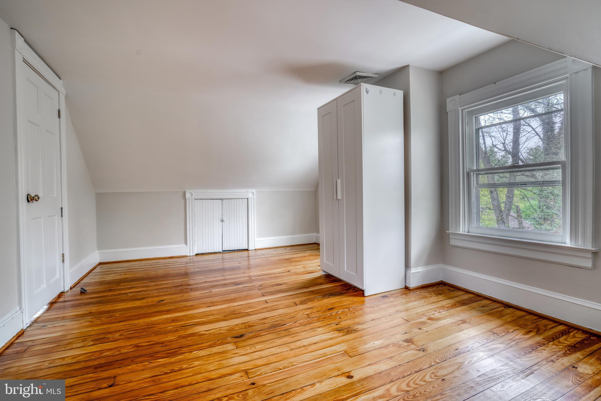 ROLAND PARK - Residential