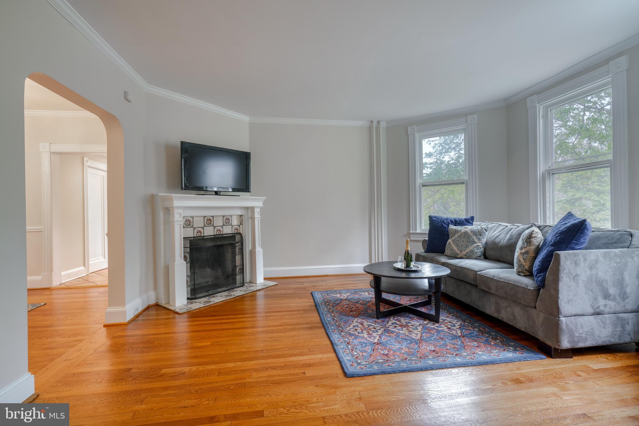 ROLAND PARK - Residential