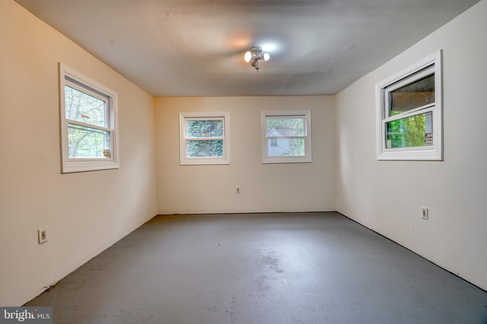 ROLAND PARK - Residential