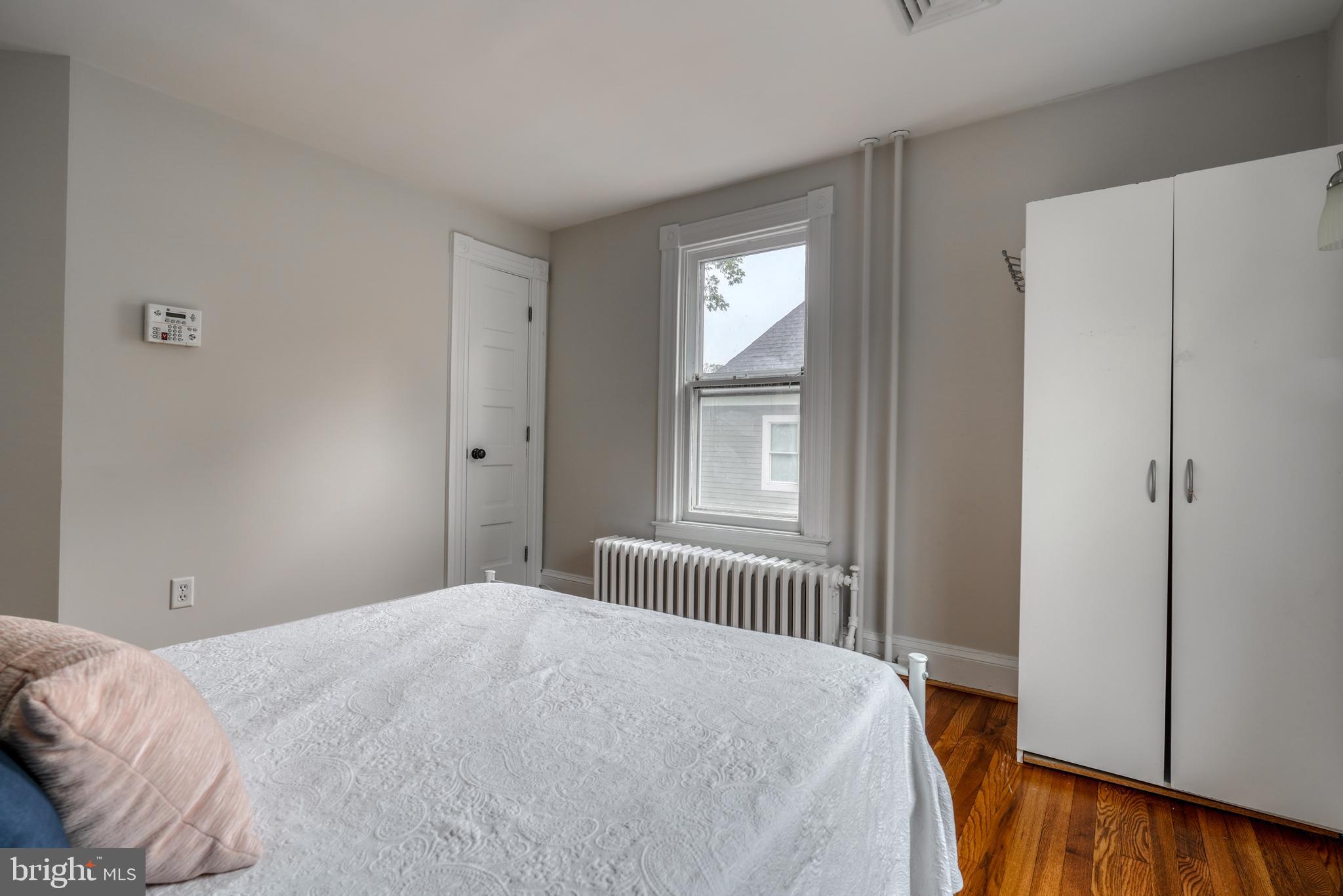 ROLAND PARK - Residential